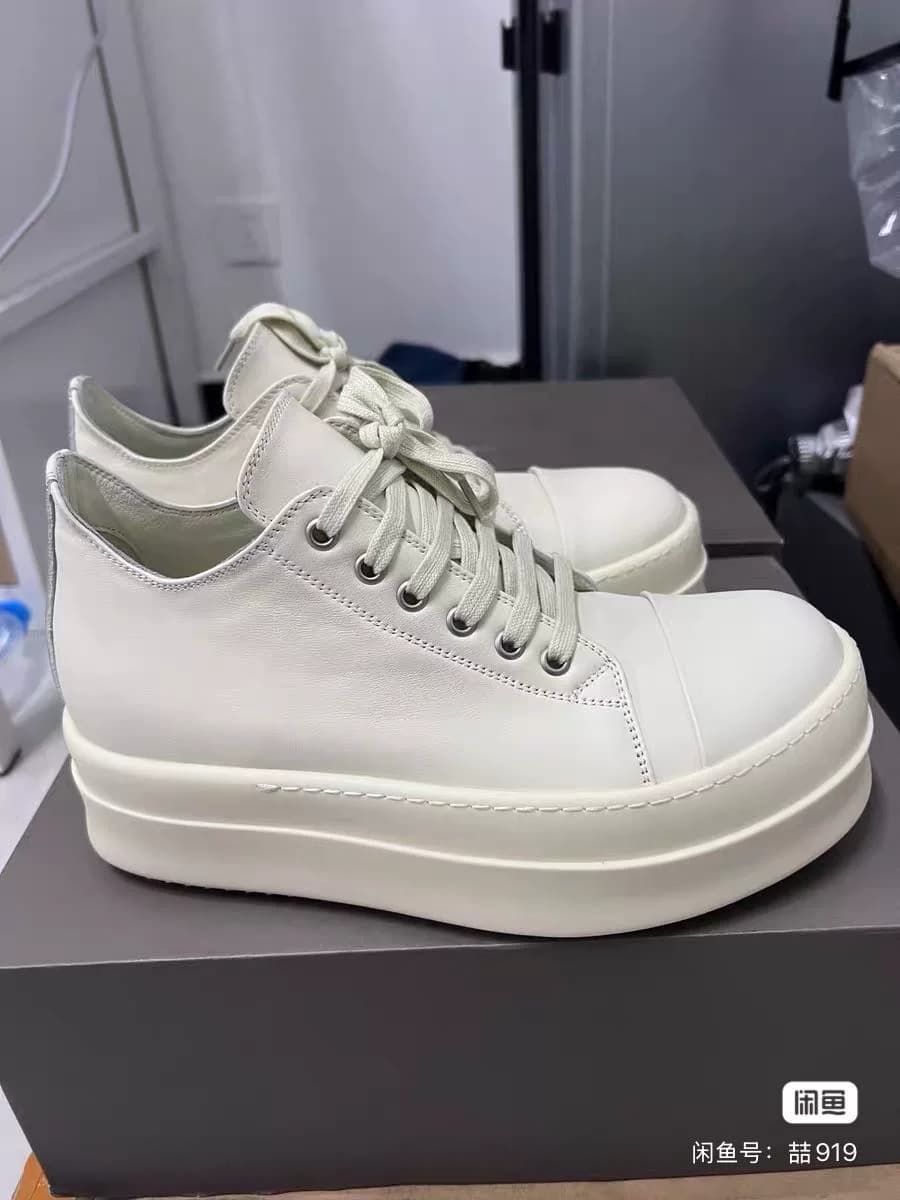 Белоснежные туфли с низким берцем от Rick Owen на толстой подошве, модные и универсальные.Принять в