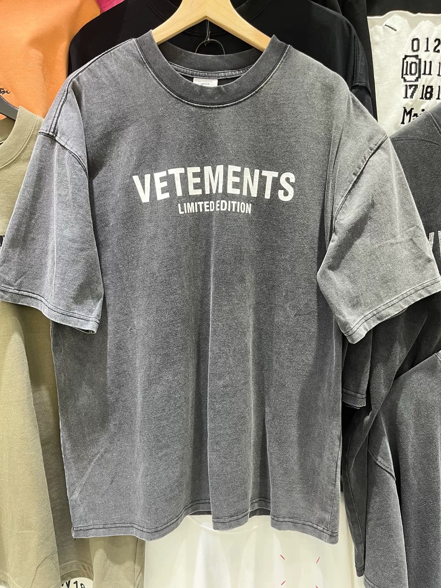 Правильная версия модели VTM/Witt Meng (верхняя версия) 23SS с новым принтом на груди, постиранная, с короткими рукавами