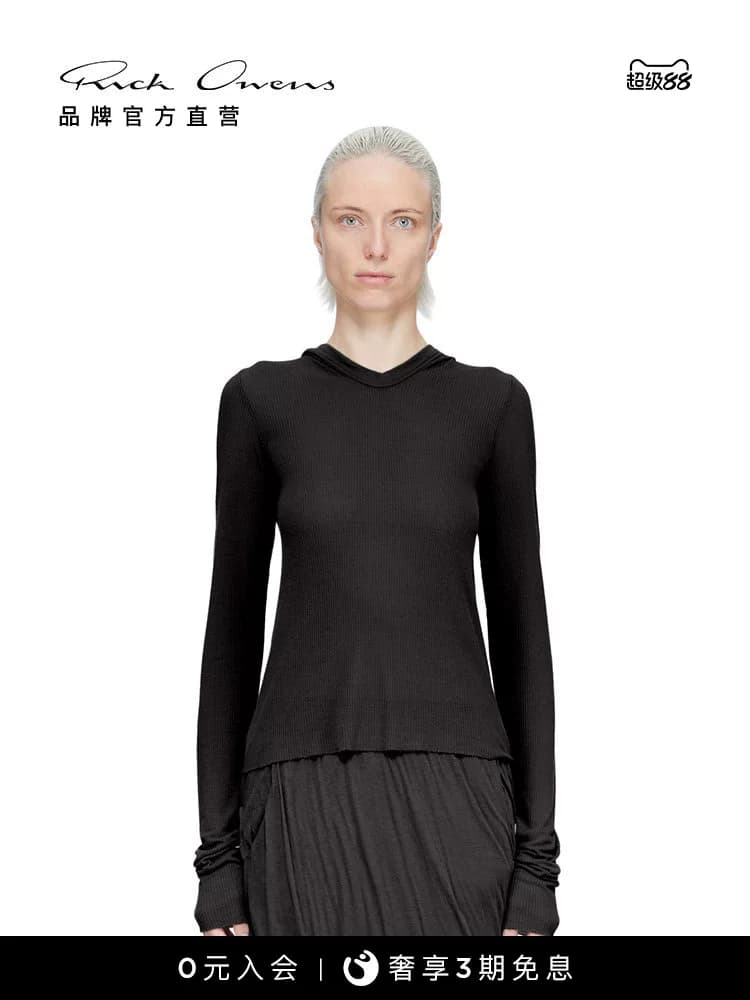 Женская черная трикотажная футболка в рубчик с капюшоном от RICK OWENS