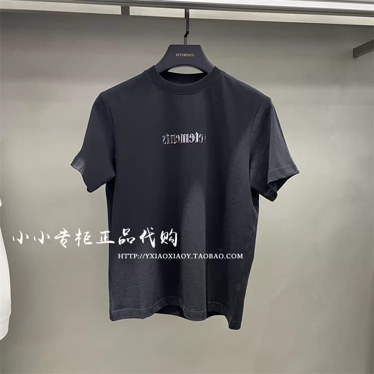 Черная футболка VETEMENTS с короткими рукавами XL размера 180