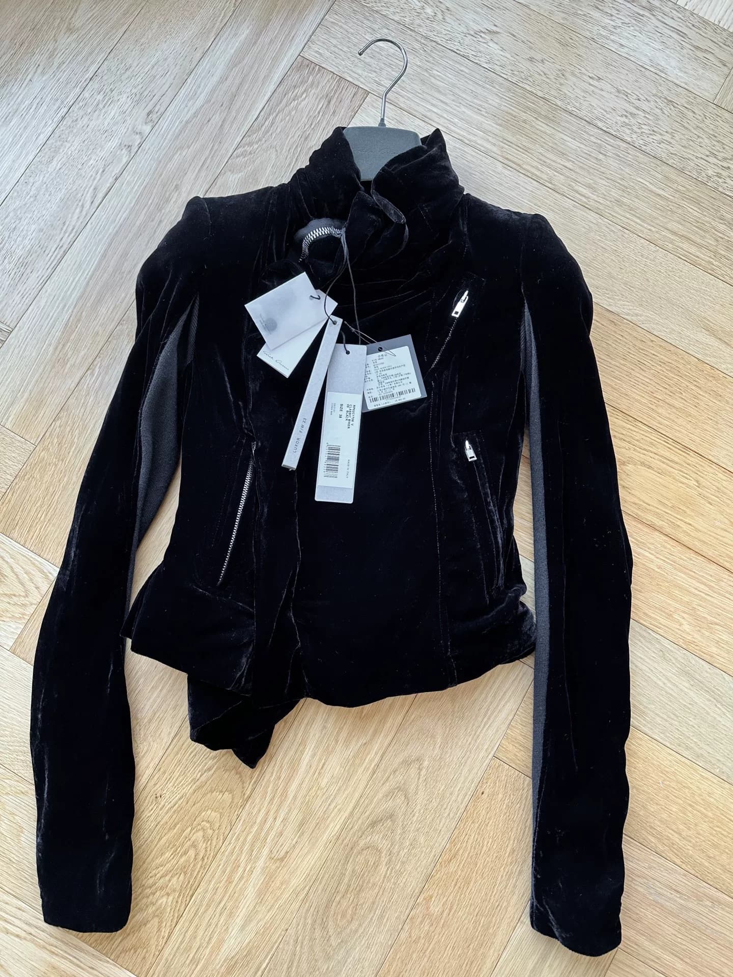 RICK OWENS Рик ОУЭНС (Rick OWENS) 23 осенне-зимний женский костюм ЛЮКСОР черный