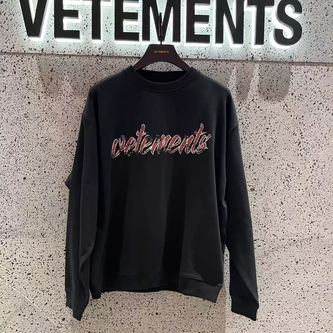 Весенний пуловер-свитер VETEMENTS 2025 35120002