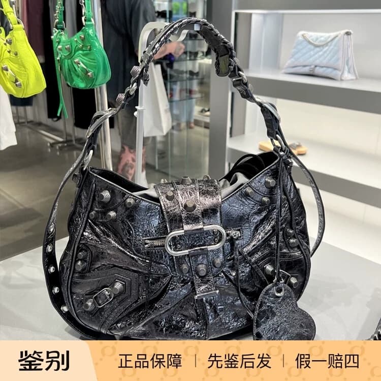 Balenciaga Balenciaga Серебристая мотоциклетная сумка с заклепками leCagole, женская сумка на плечо среднего размера, сумка для подмышек