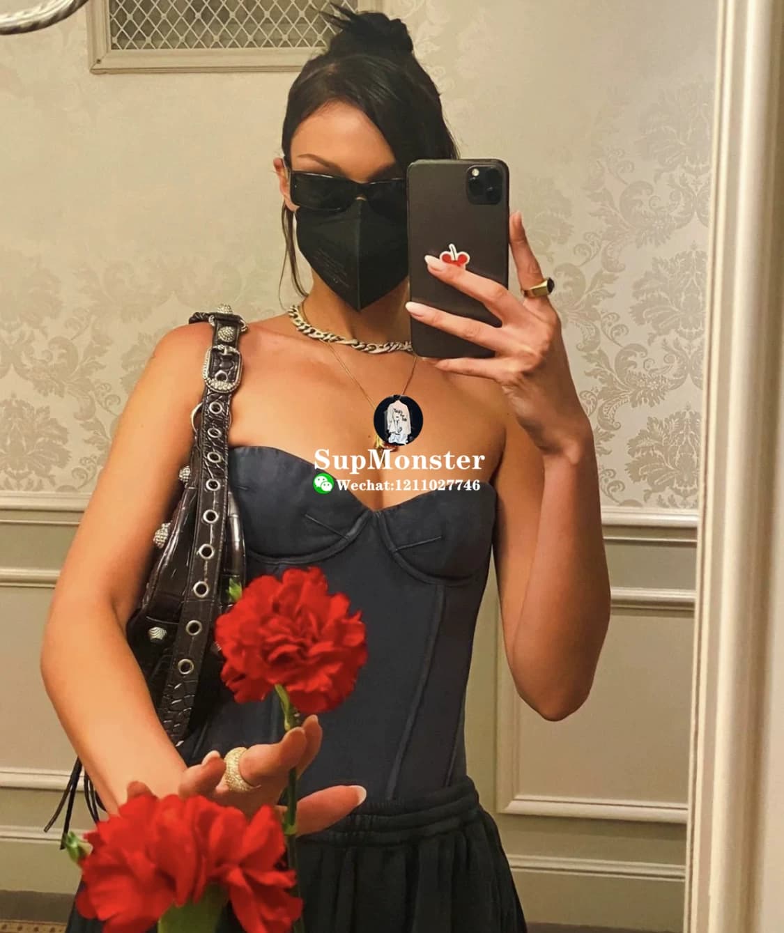 Покупка портативной мотоциклетной сумки Balenciaga 21Fw Balenciaga Le cagole crescent dumpling для подмышек