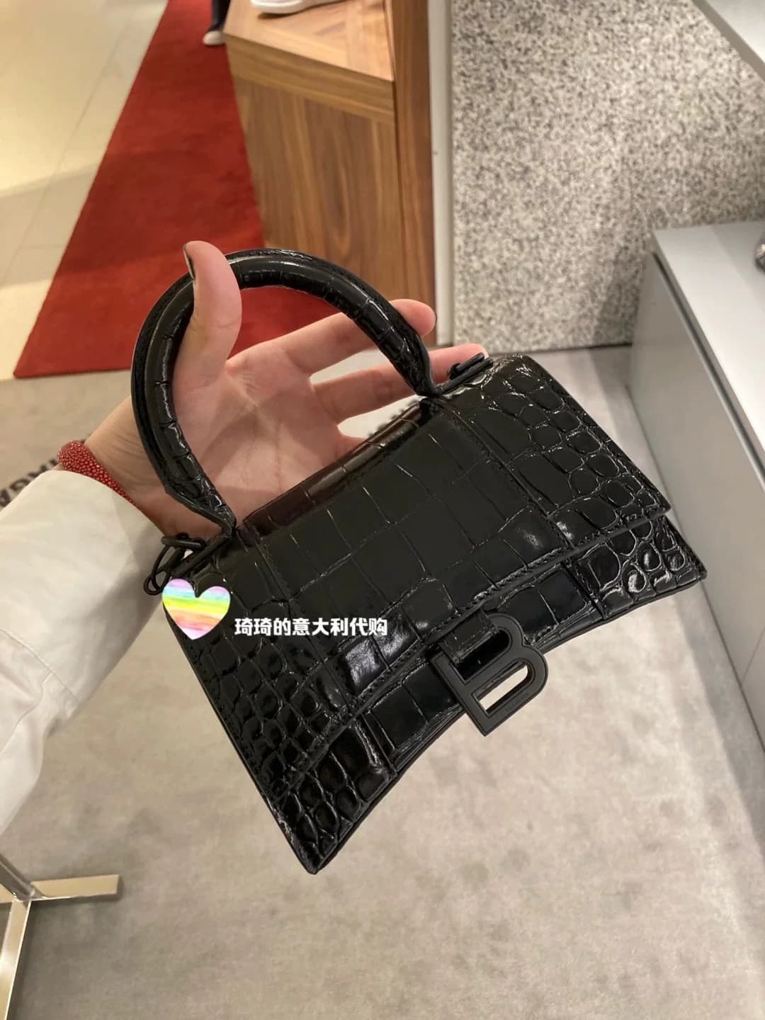 Итальянская сумка Balenciaga Balenciaga Hourglass от Qiqi xs