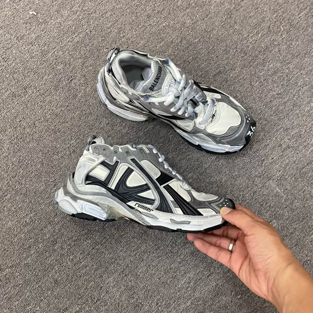 Знаменитая женская спортивная обувь Balenciaga Runner в консервированном виде 772767W3RNY