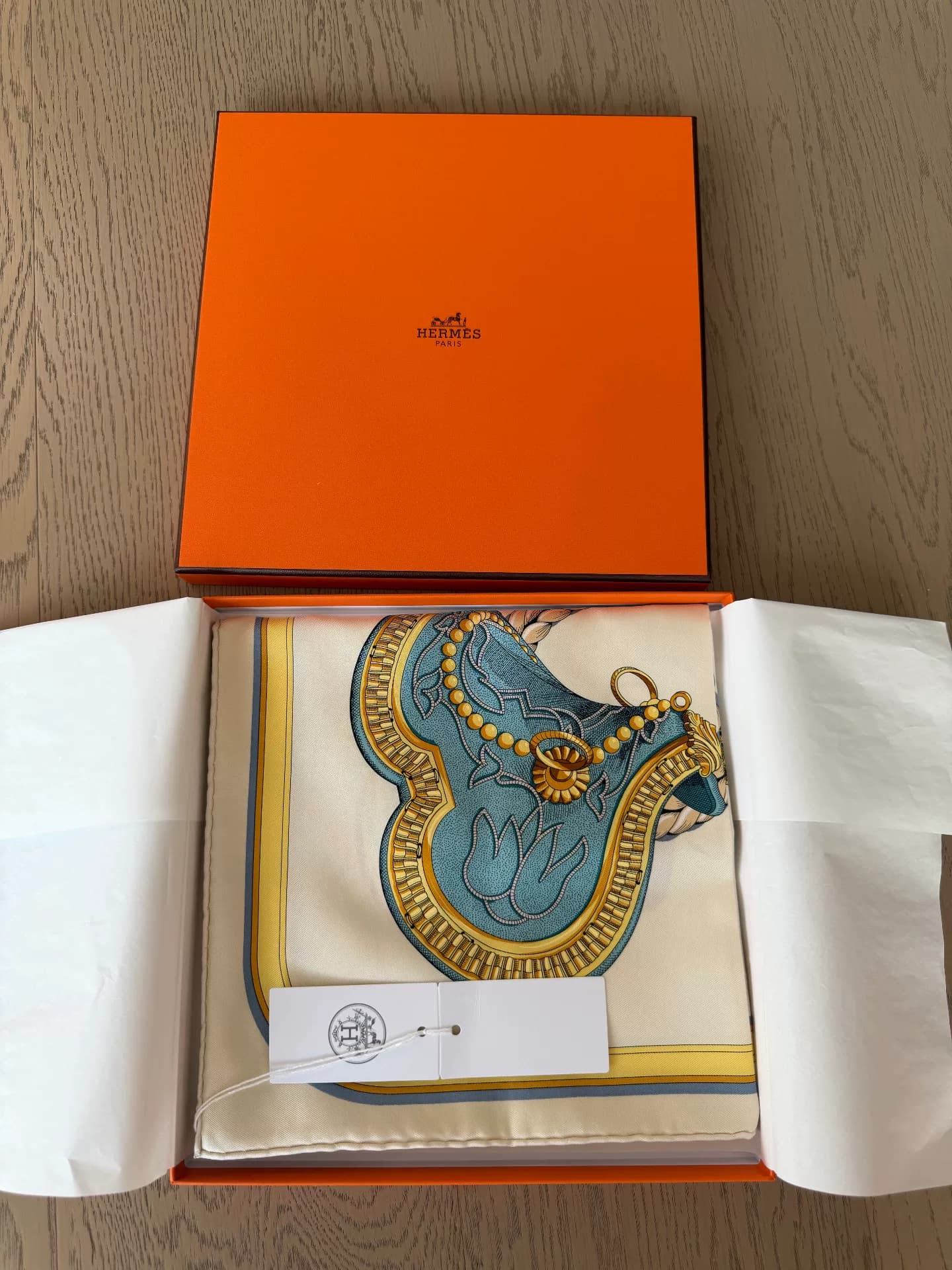 Шелковый шарф Hermes Feast 90×90 см