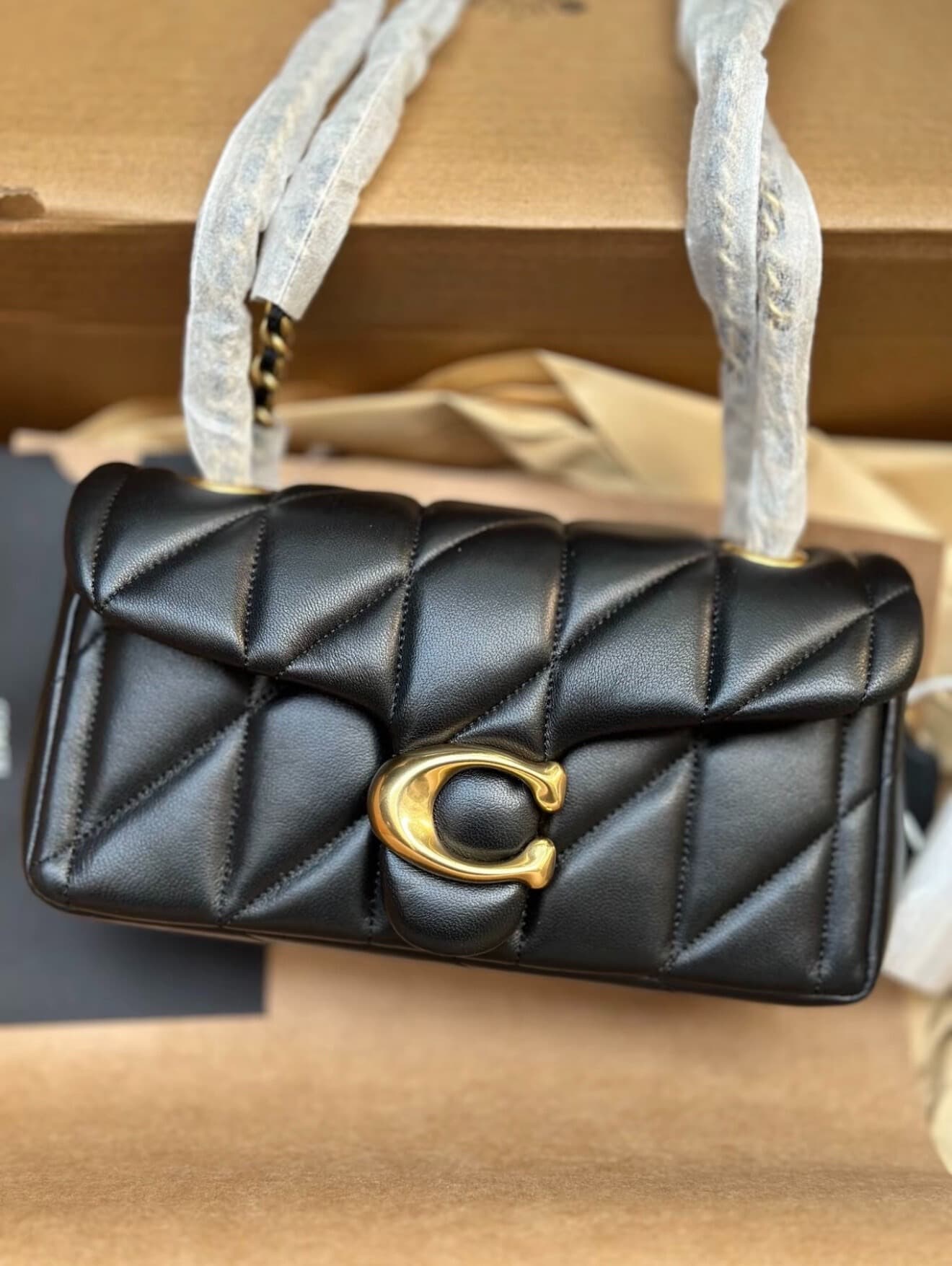 Подлинная совершенно новая сумка Ole coach tabby26 на цепочке из черного золота, маленькая, черная, полная
