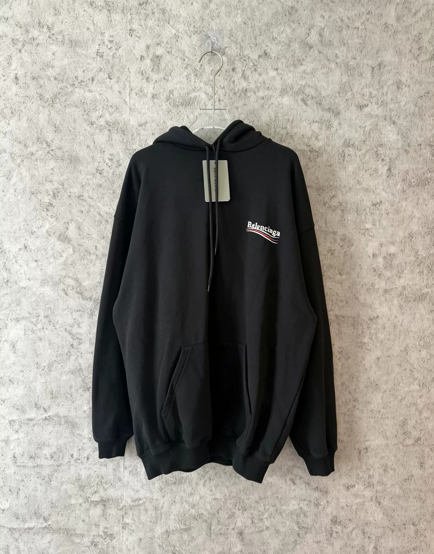 Balenciaga Черный свитер с принтом Cola от Balenciaga
