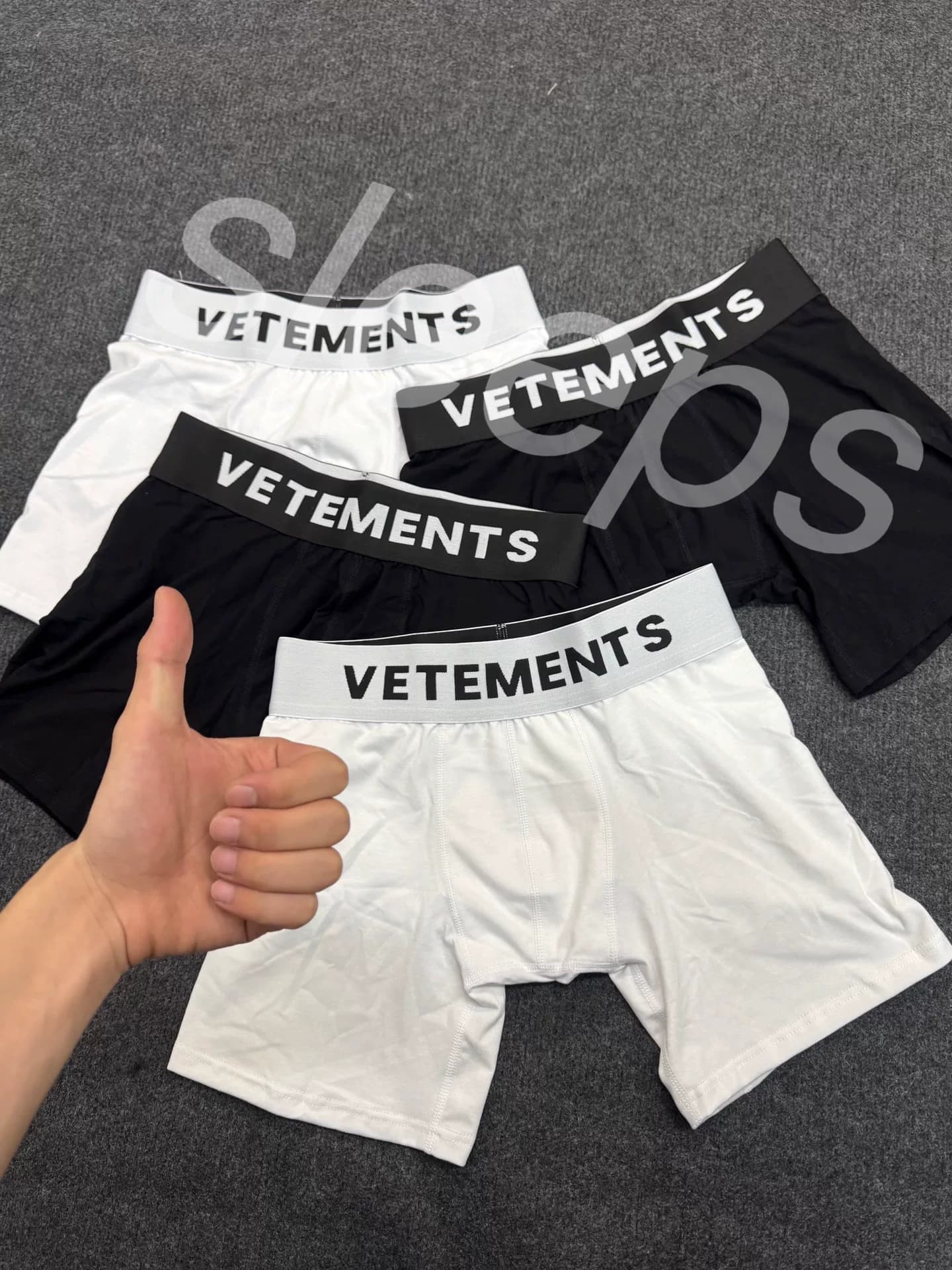 A (спальное место) модель vetements 24ss Wen show