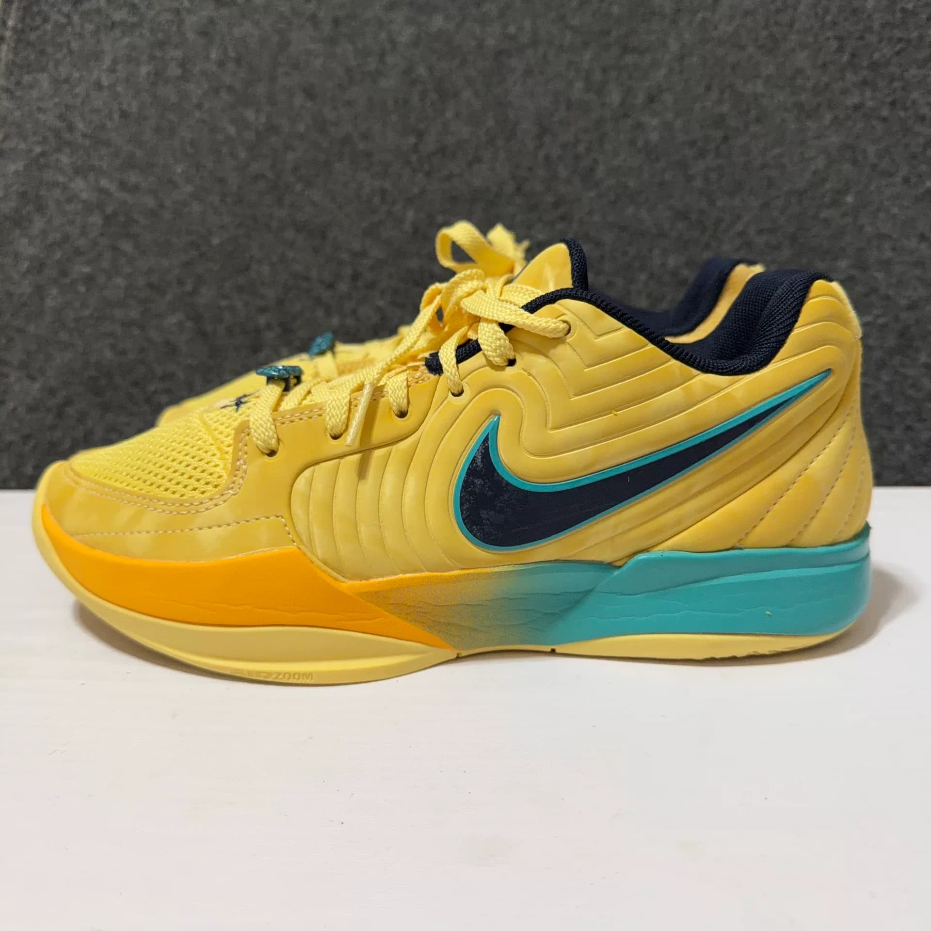 Nike Ja 2 Morant 2-го поколения в желто-синей цветовой гамме, размер 40,5, подлинная гарантия