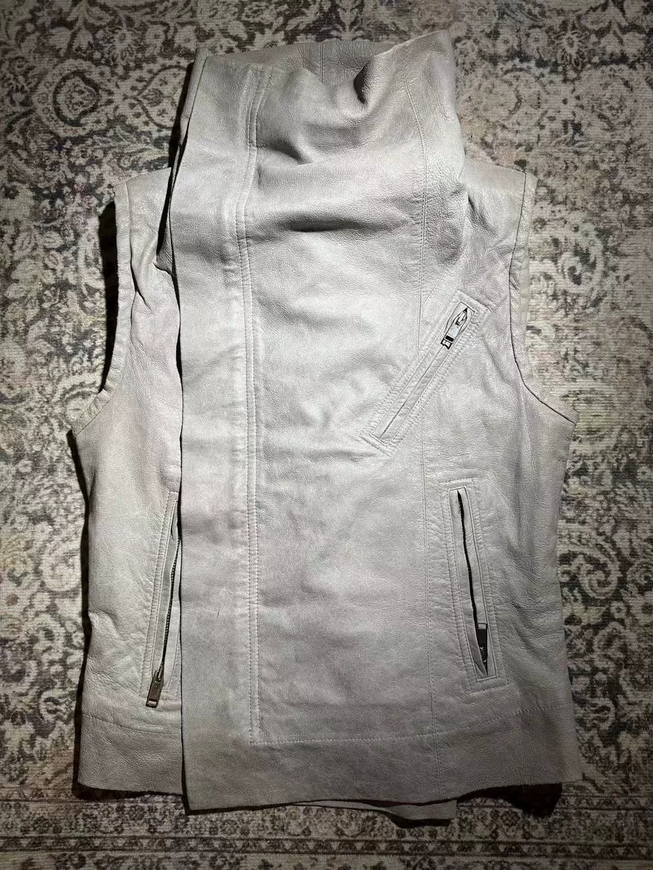 Жилет из натуральной кожи rickowens, темно-белый, похож на ccp, эффект очень красивый