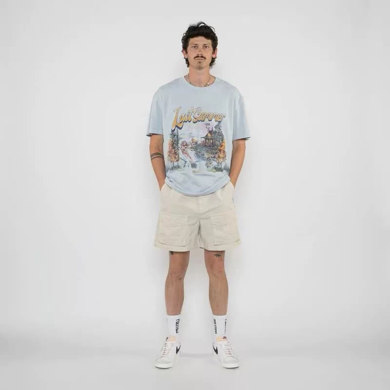 Синее пятно с коротким рукавом от KSUBI Haze Blue