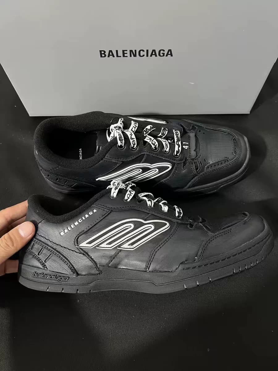 Balenciaga Баленсиага ХЭМПТОНС ПОНОШЕННЫЙ