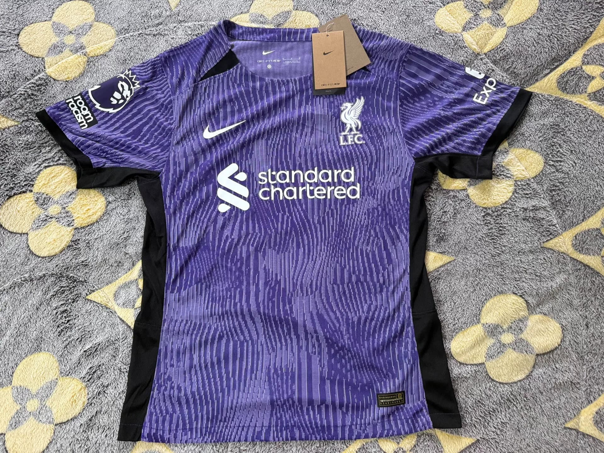 Футболка Nike Nike Liverpool сезона 23-24, вторая в сезоне на выезде, с коротким рукавом