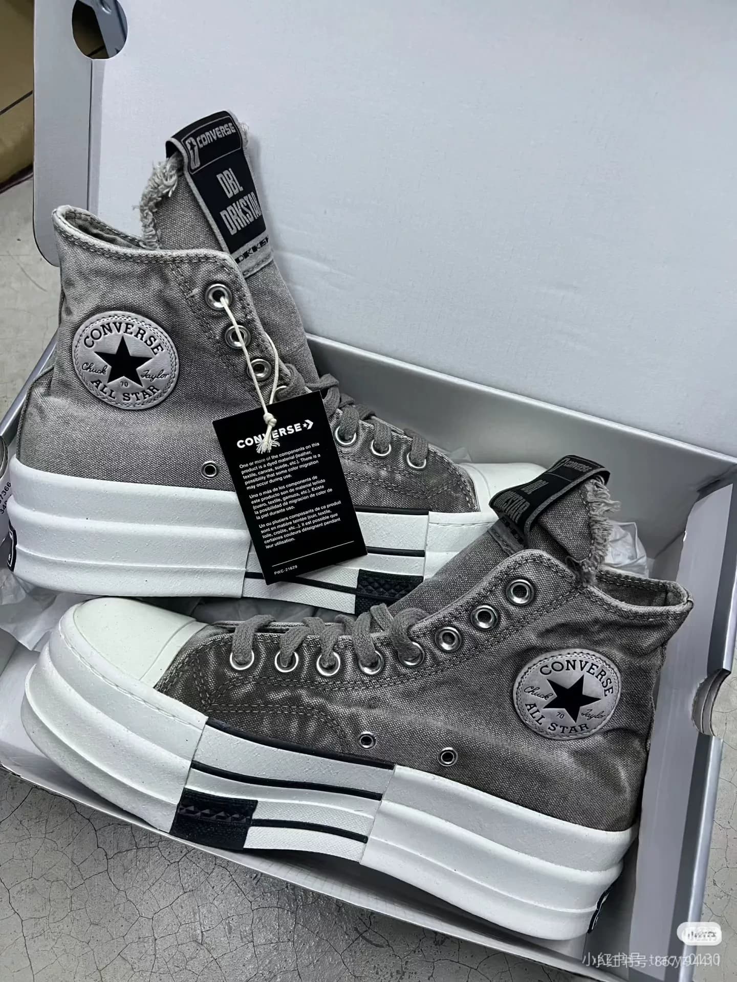 Совершенно новые парусиновые туфли Rick Owens DRKSHDW x Converse e Chuck 70 joint с высоким берцем, серые, не ношеные, цвет очень хороший.Процесс сти…