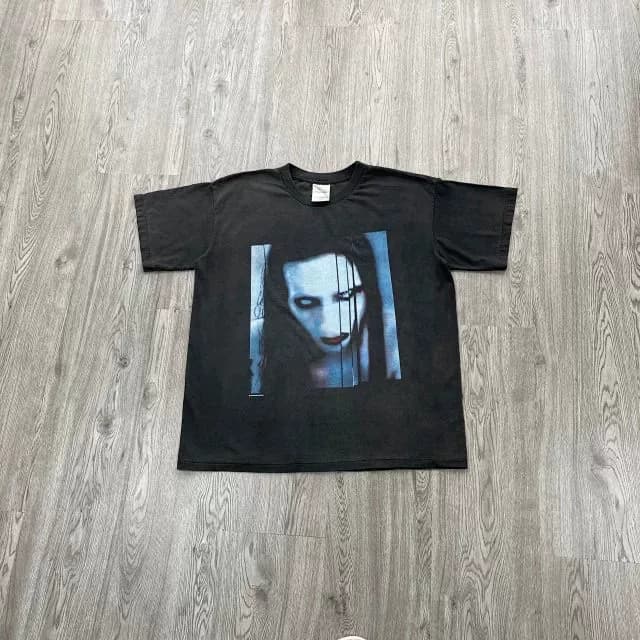 черная свободная версия с короткими рукавами от группы vtg Marilyn Manson band