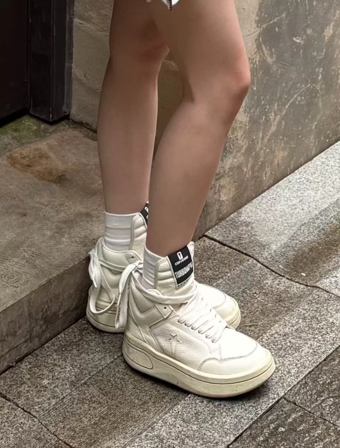 Почти новенький кроссовер Rick Owens x Converse TUR