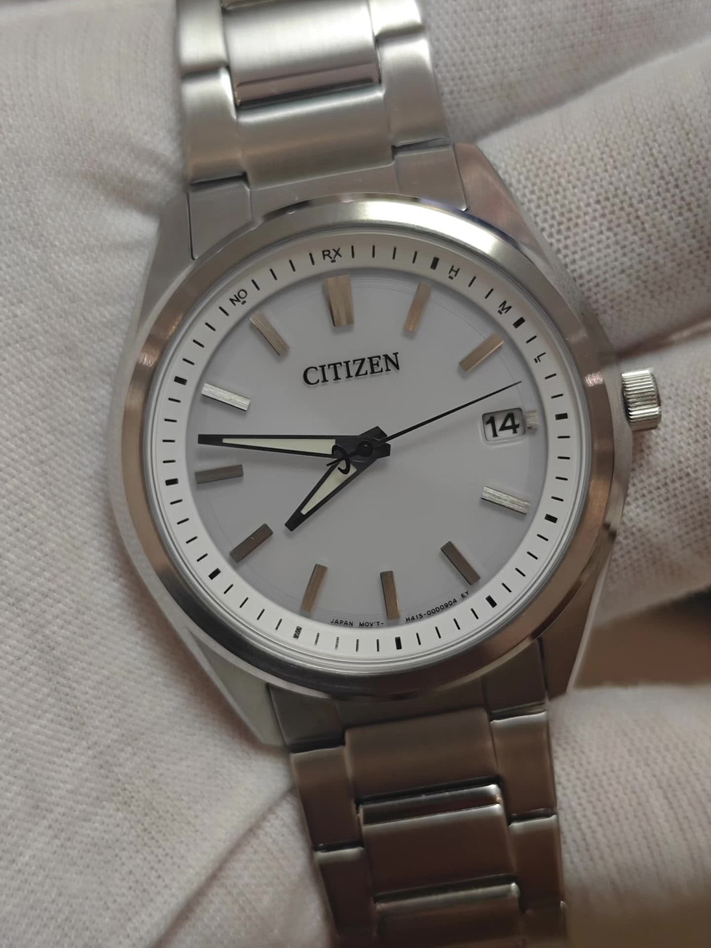 #Часы подержанные, подлинные, совершенно новые Citizen H415 с фотокинетическим двухзарядным радиодвигателем и автоподзаводом