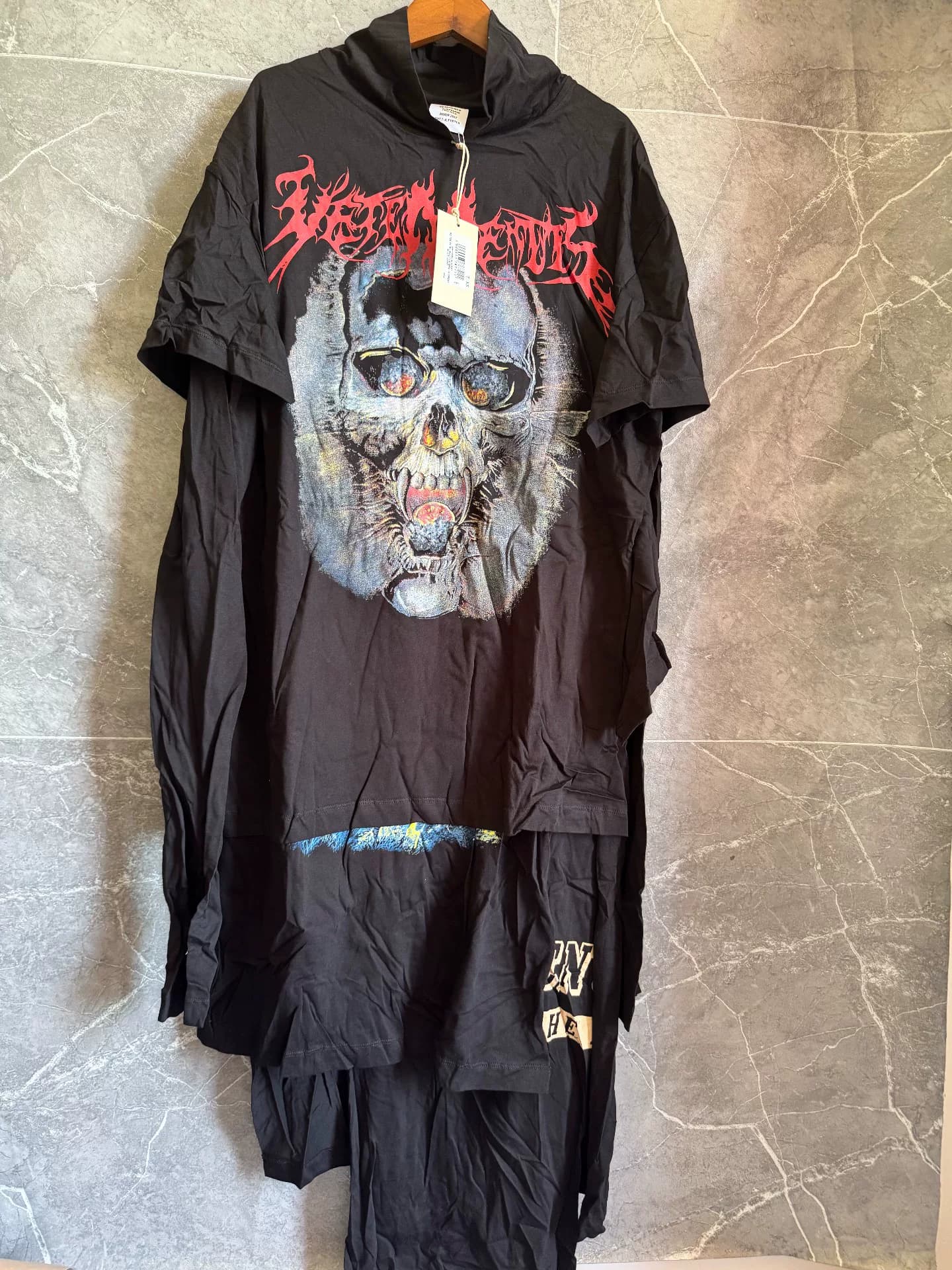 Футболка-тройка из искусственной кожи VETEMENTS, размер XS, черный низ, большой череп спереди+