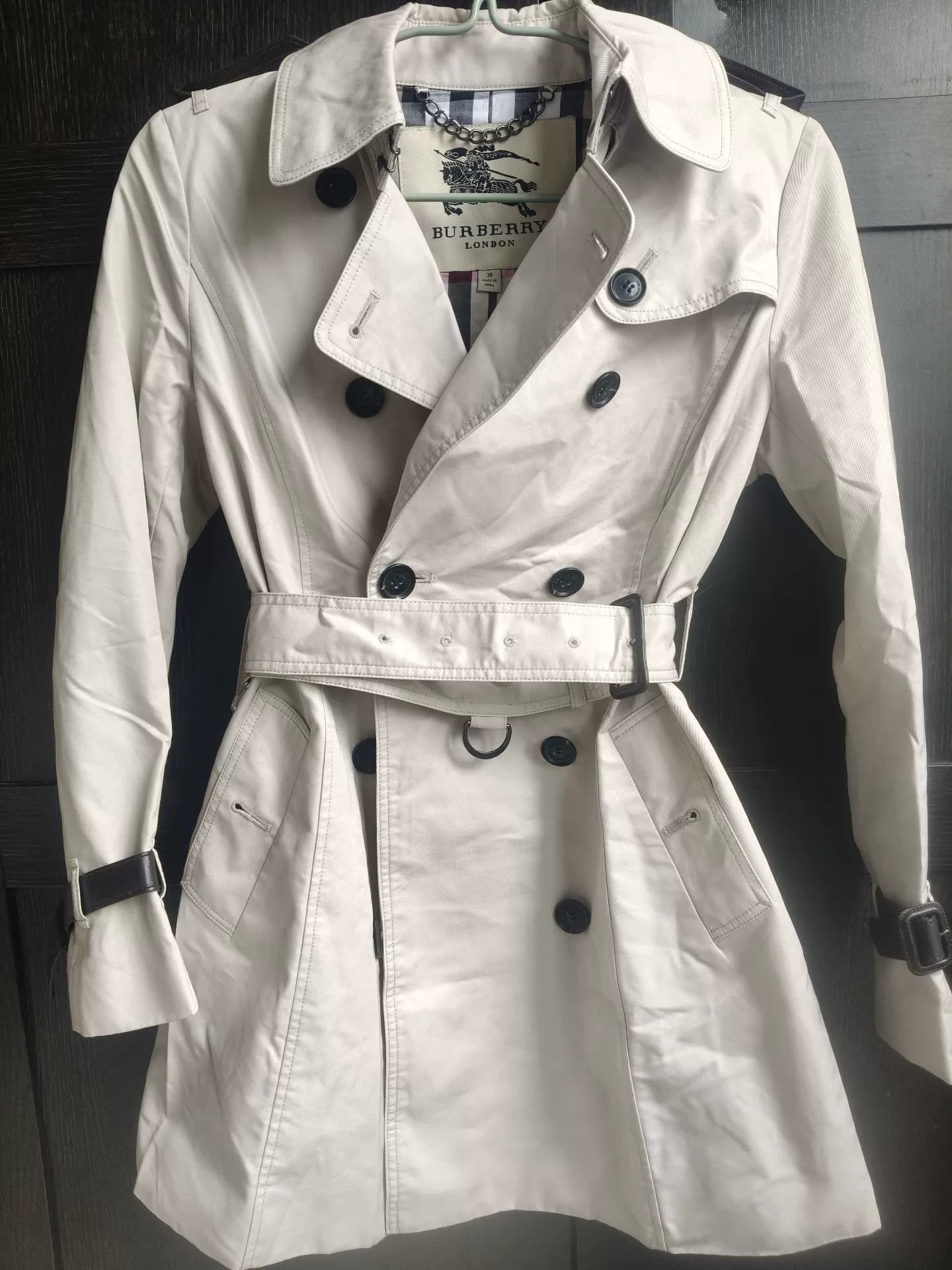 Burberry London/Классическая ветровка Burberry, гарантирующая подлинность,