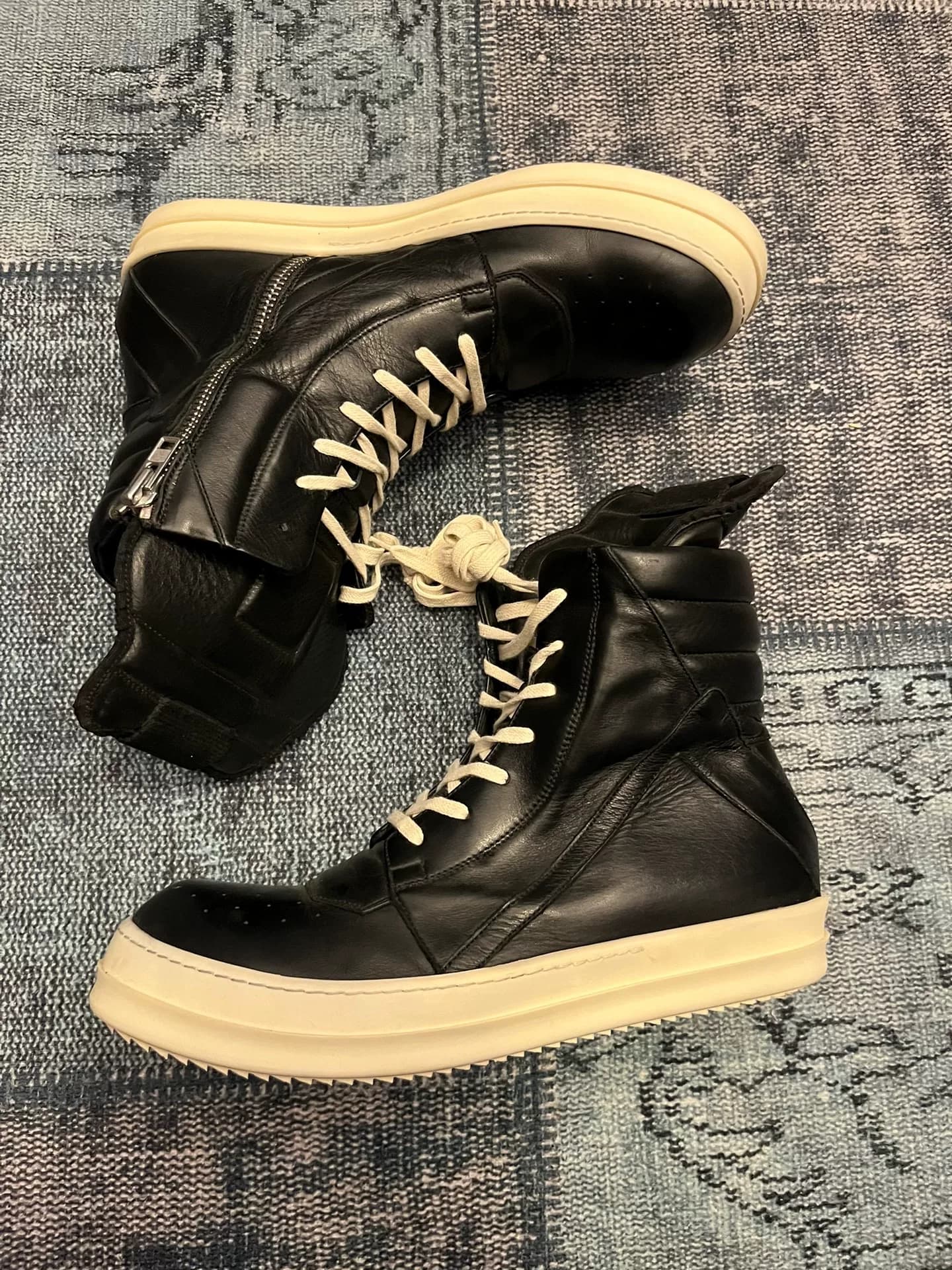 Основная линия Rick owens перевернутый треугольник размер 44, большой размер трудно купить, и цвет тоже