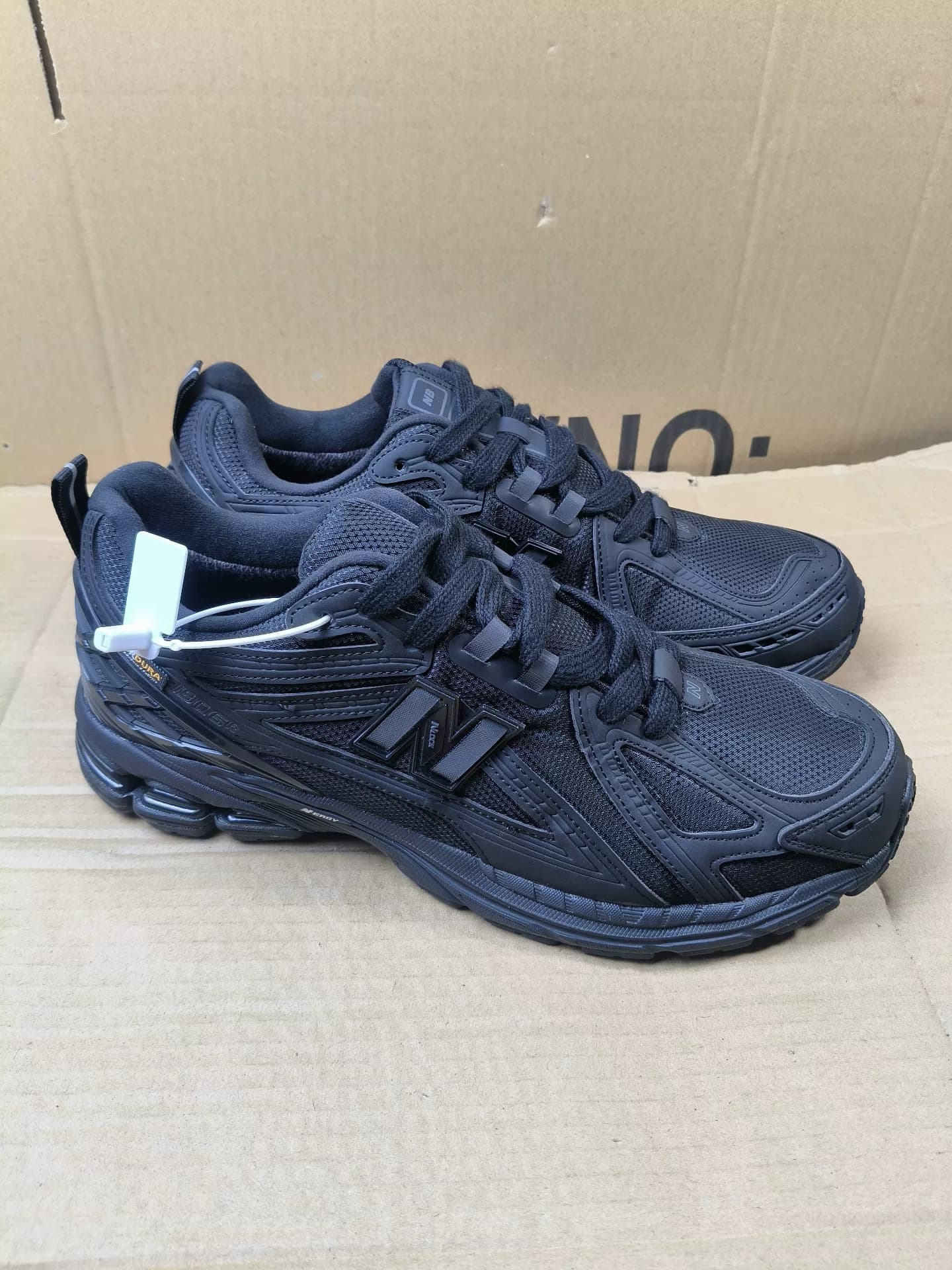 Совершенно новый New Balance 1906R Black Warrior, vvxa46