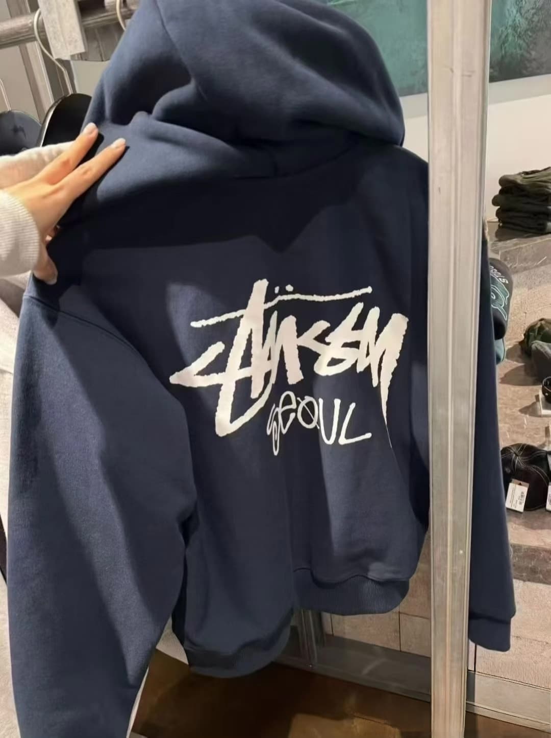 Трафаретная печать логотипа Stussy Seoul City Limited