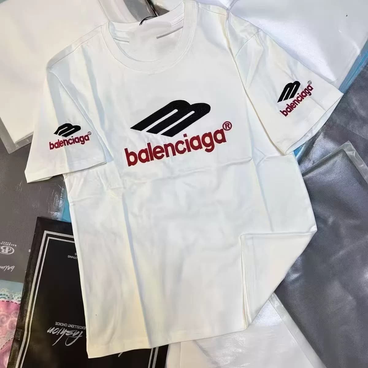 Совершенно новая футболка Balenciaga Balenciaga с короткими рукавами, белая, на большой груди