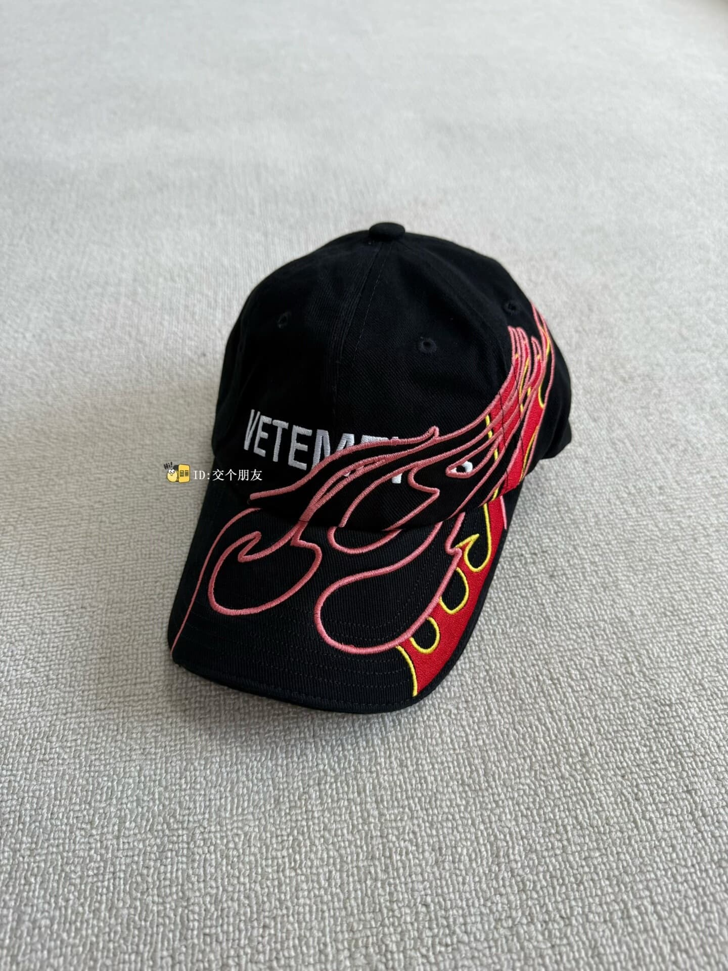 Бейсболка Vetements с вышивкой пламенем VTM cap cover