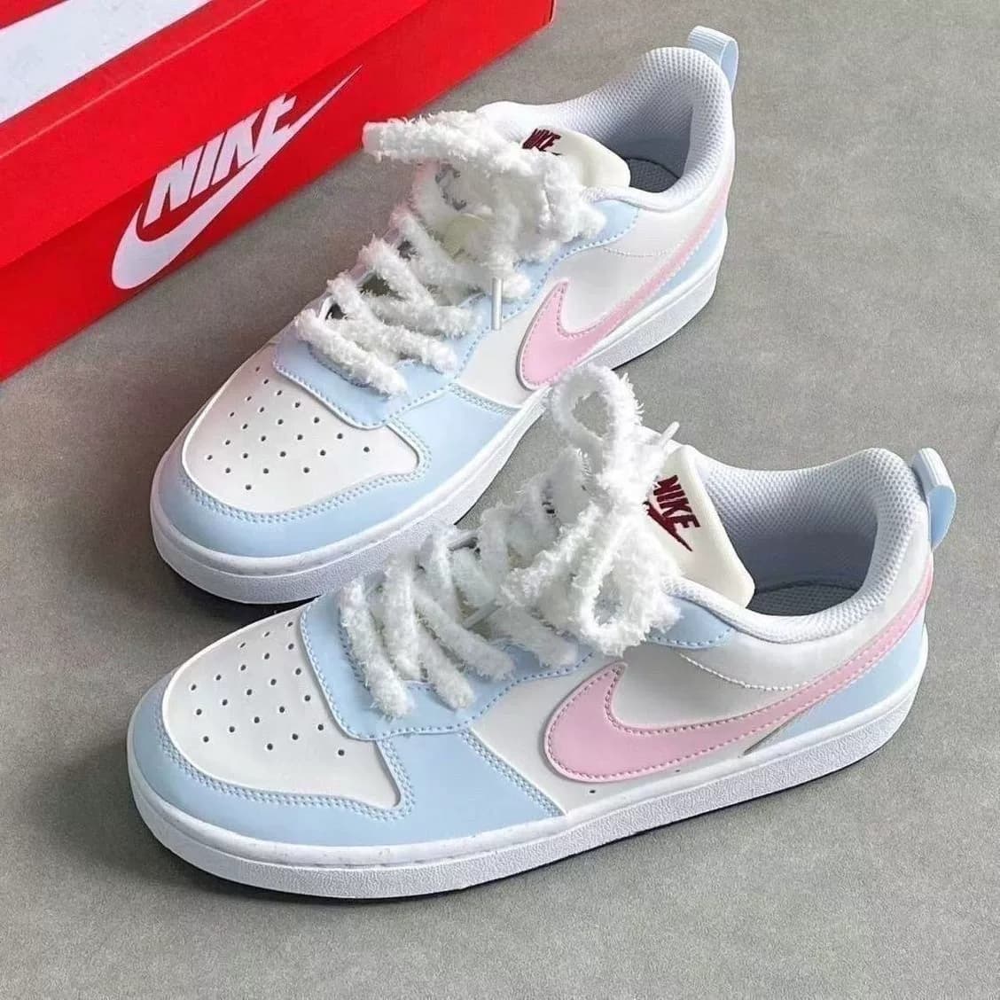 Nike Court Borough Low,