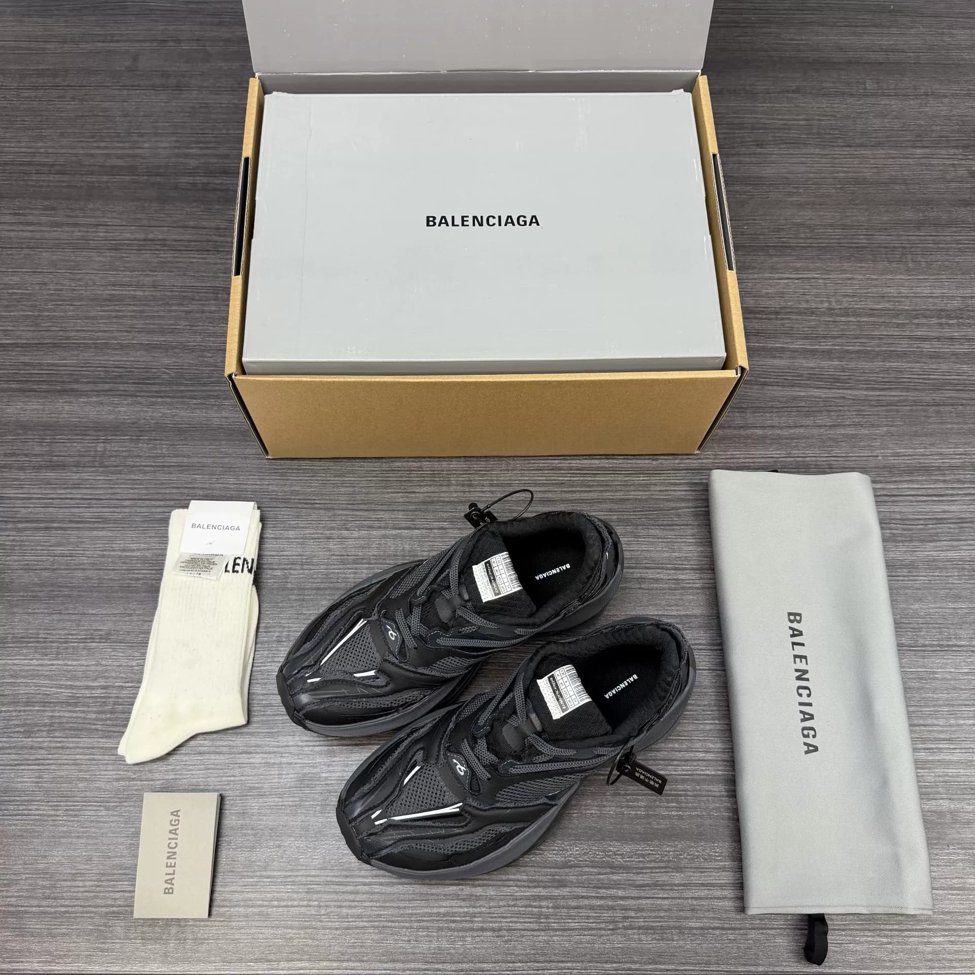 Повседневная обувь Balenciaga Balenciaga 26-го поколения Jet Daddy