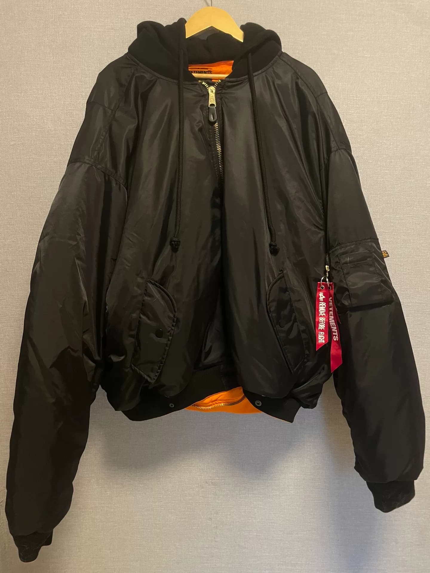 Спецификация на двухстороннюю одежду Vetements Alpha 17fw Alpha