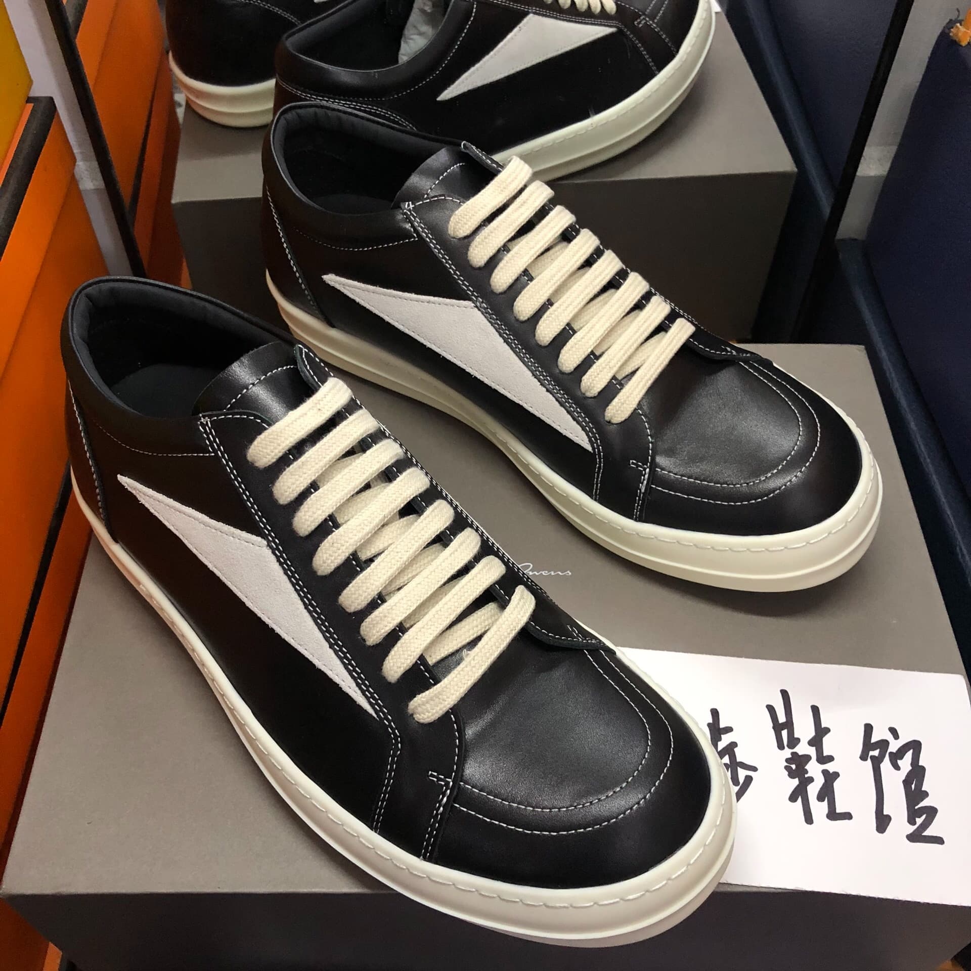 Удобная и простая доска с низким верхом на шнуровке от RICK OWENS/RO