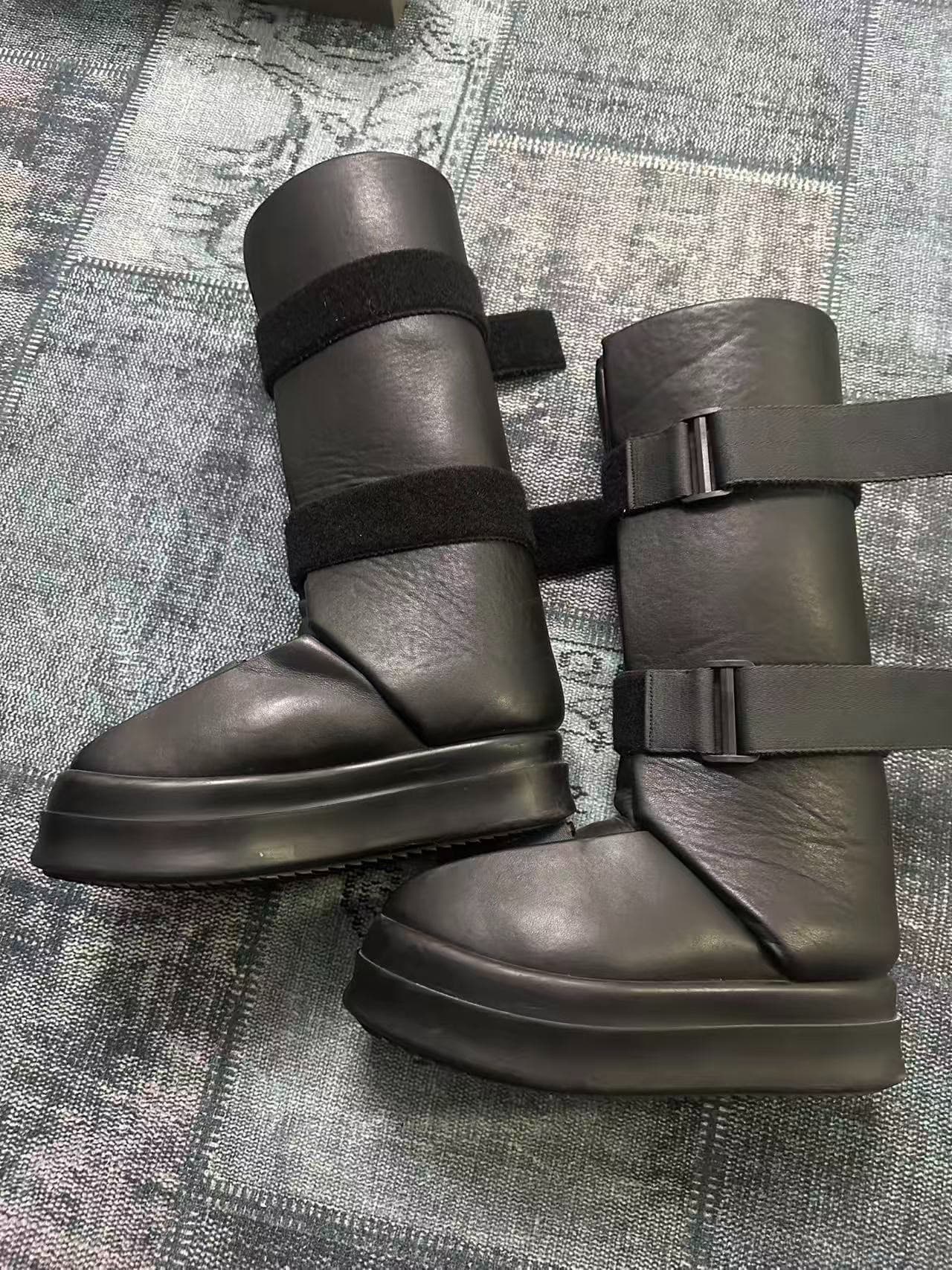 Rick Owens 23FW демонстрирует длинную трубку с шинной прошивкой на толстой подошве