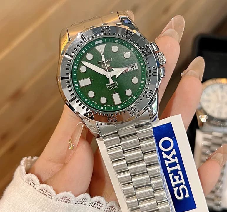 Механические часы SEIKO серии SEIKO № 5 Water Ghost, "Устраняющие протечки", с нескользящим хронометражем на внешнем кольце.