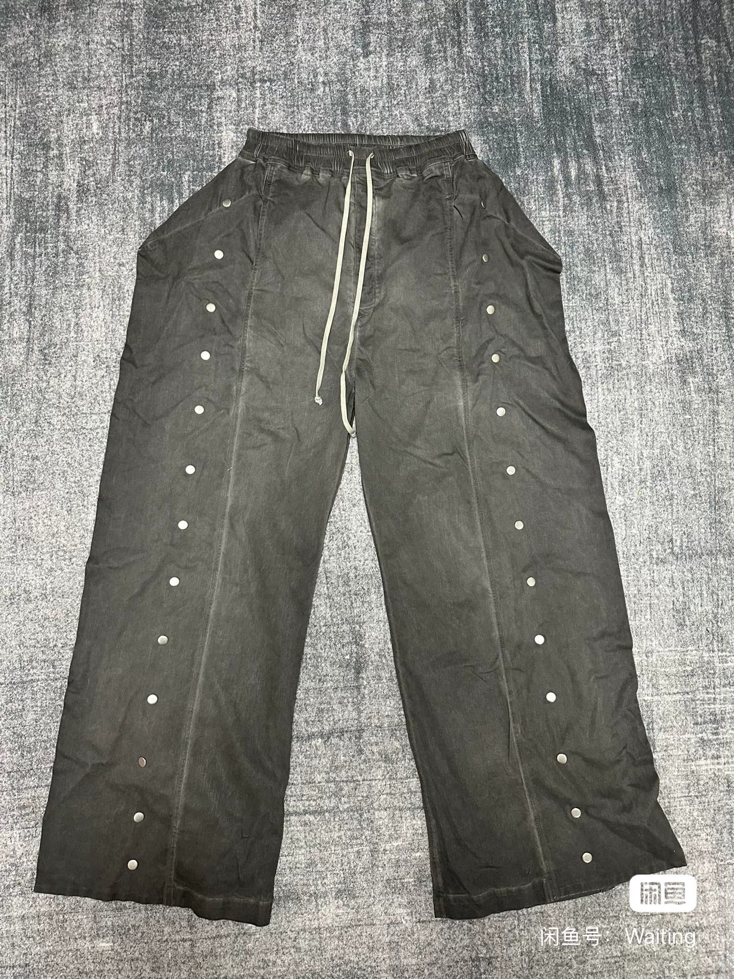 Однобортные брюки из выстиранной серой джинсовой ткани Rick Owens 24ss с рельефным рисунком.