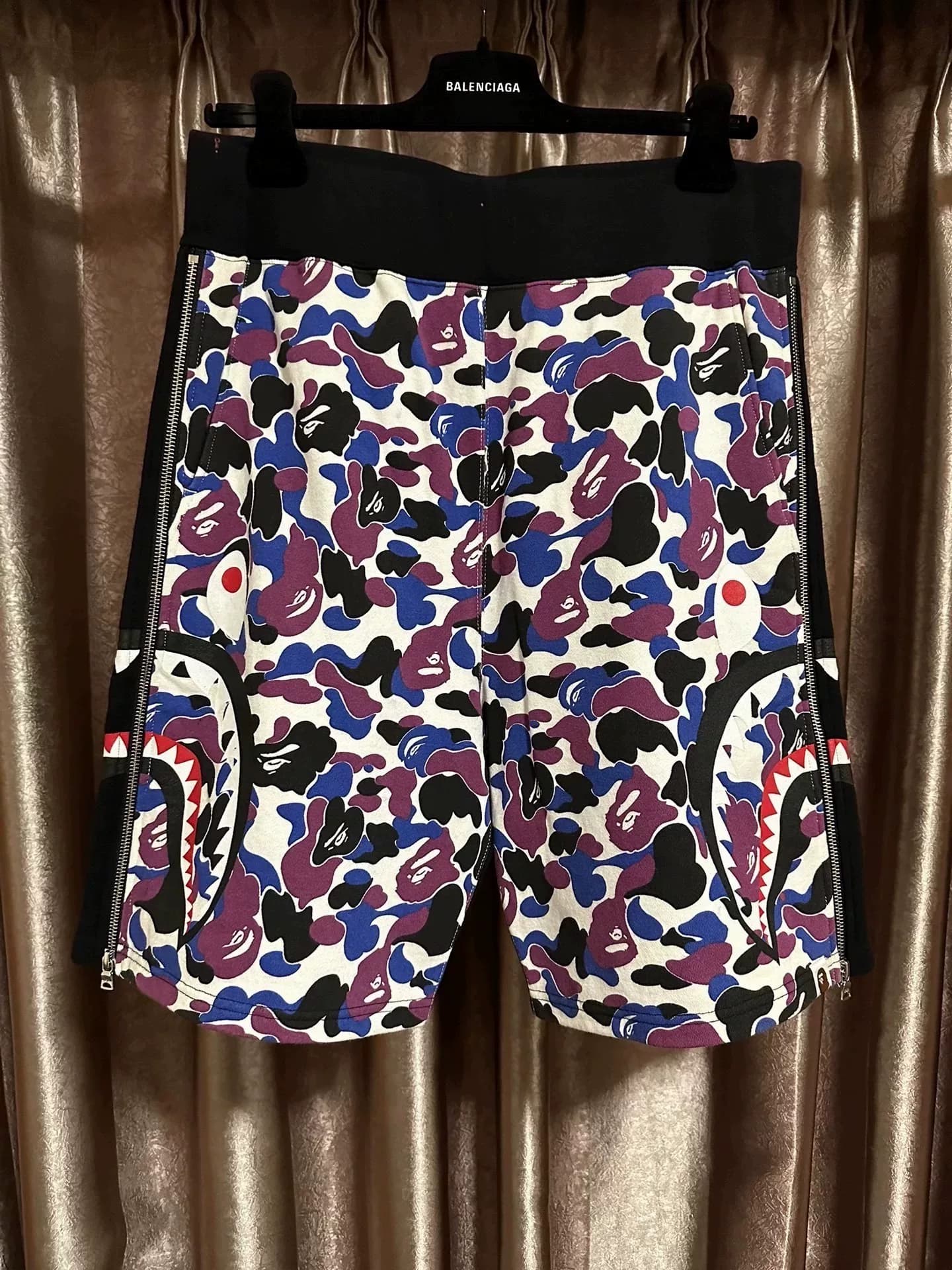 Лимитированные камуфляжные шорты bape Hong Kong с 13-й годовщиной выпуска