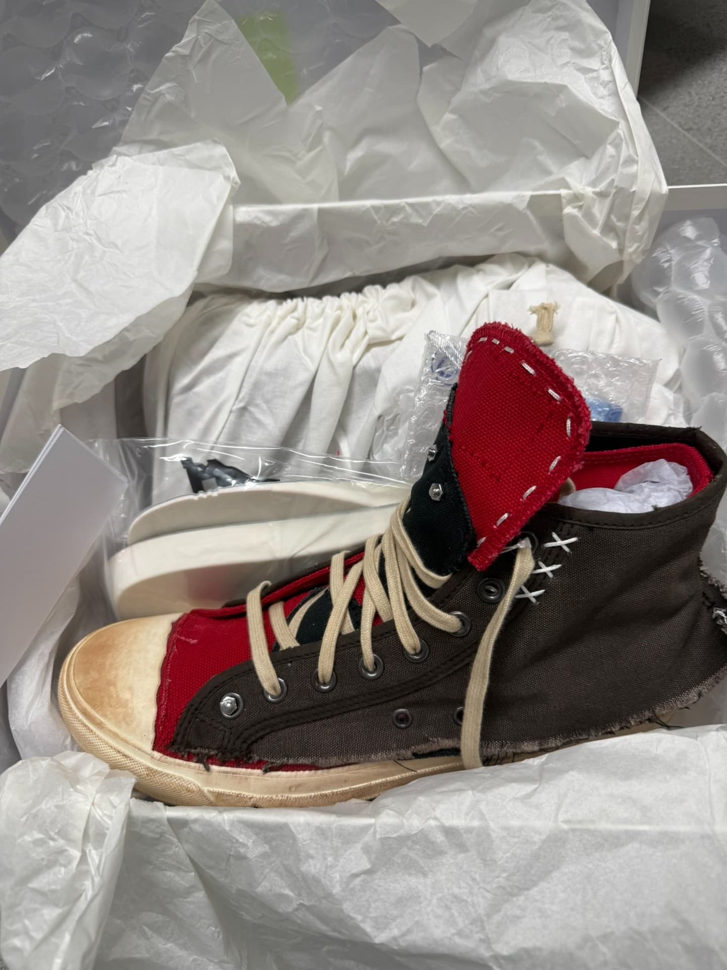 Maison Margiela Мейсон Марджела с круглой головкой на шнуровке