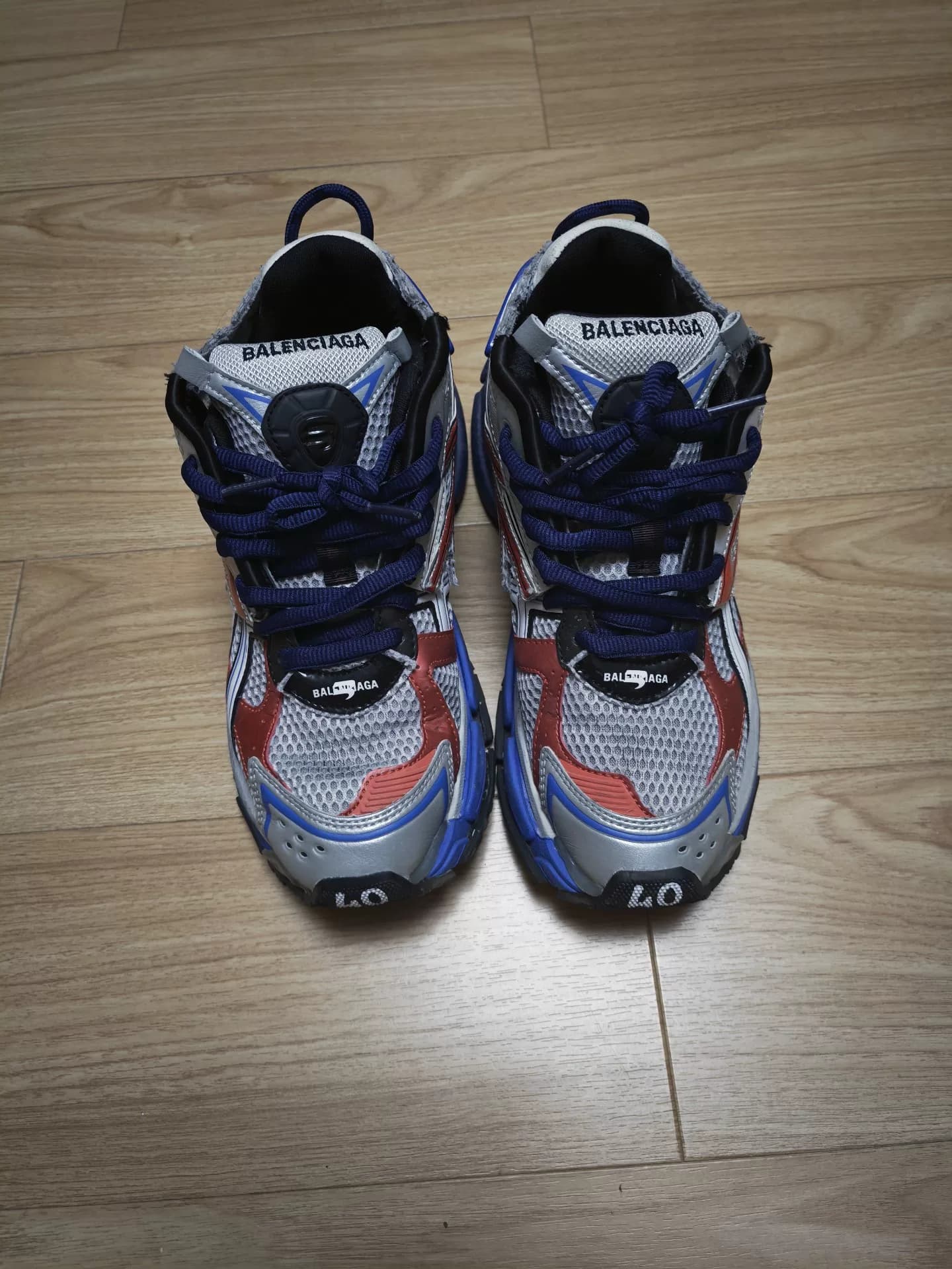 Кроссовки Balenciaga Runner Paris daddy в серой, синей и красной цветовой гамме
