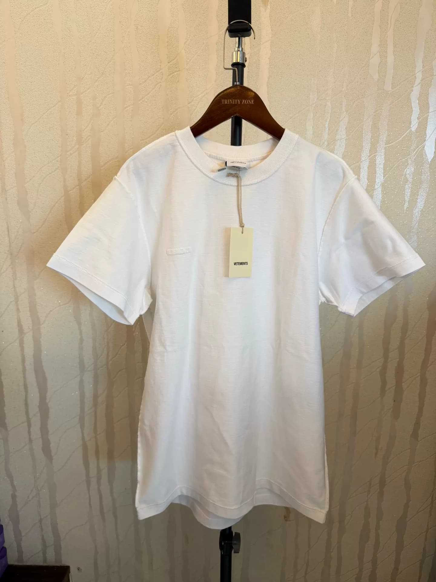 Белая футболка с короткими рукавами Vetements