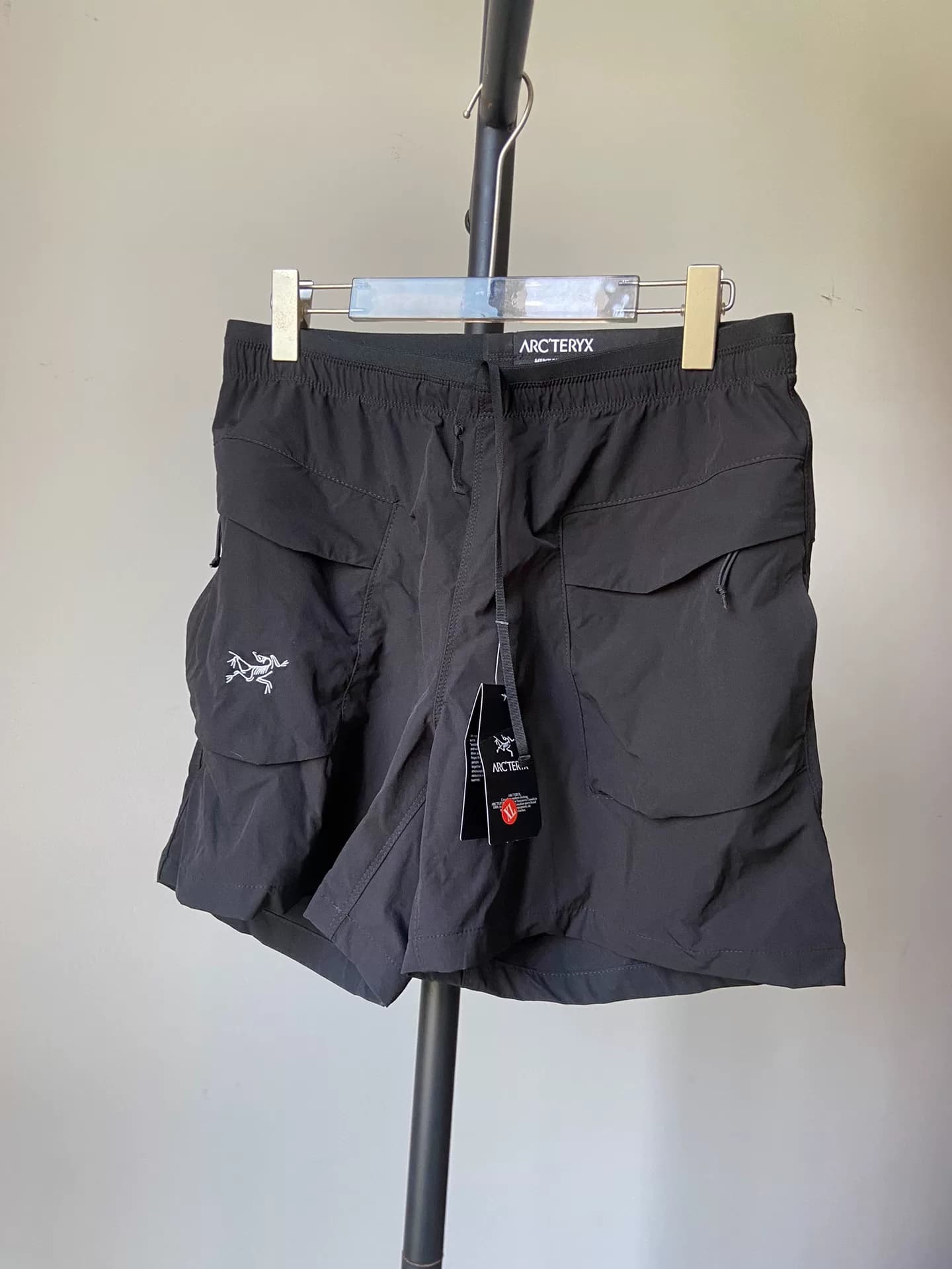 Функциональные шорты для активного отдыха с вышивкой Archeopteryx ARC'TERYX. Личная праздность xl