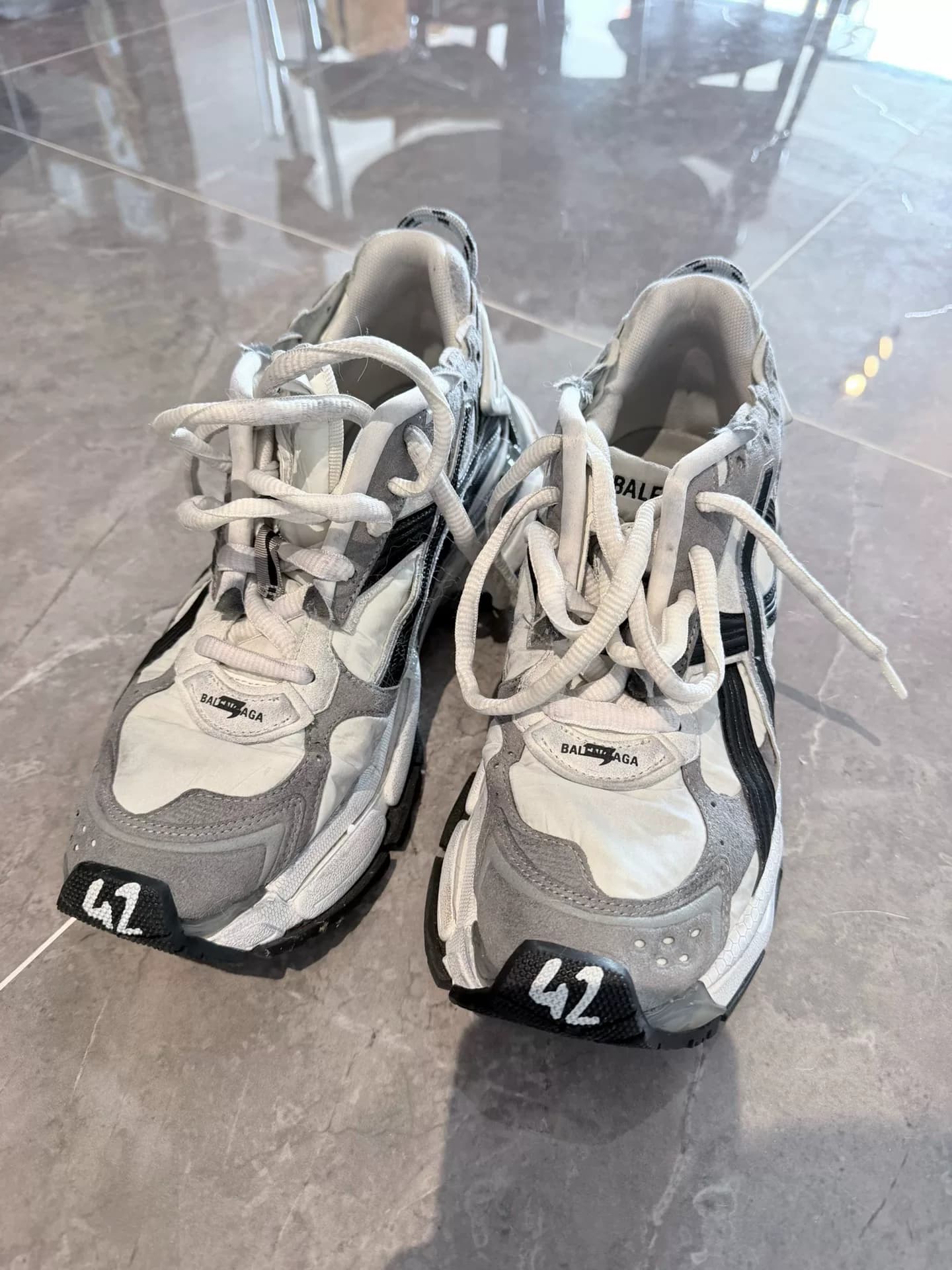 Новинка Balenciaga runner 9.9