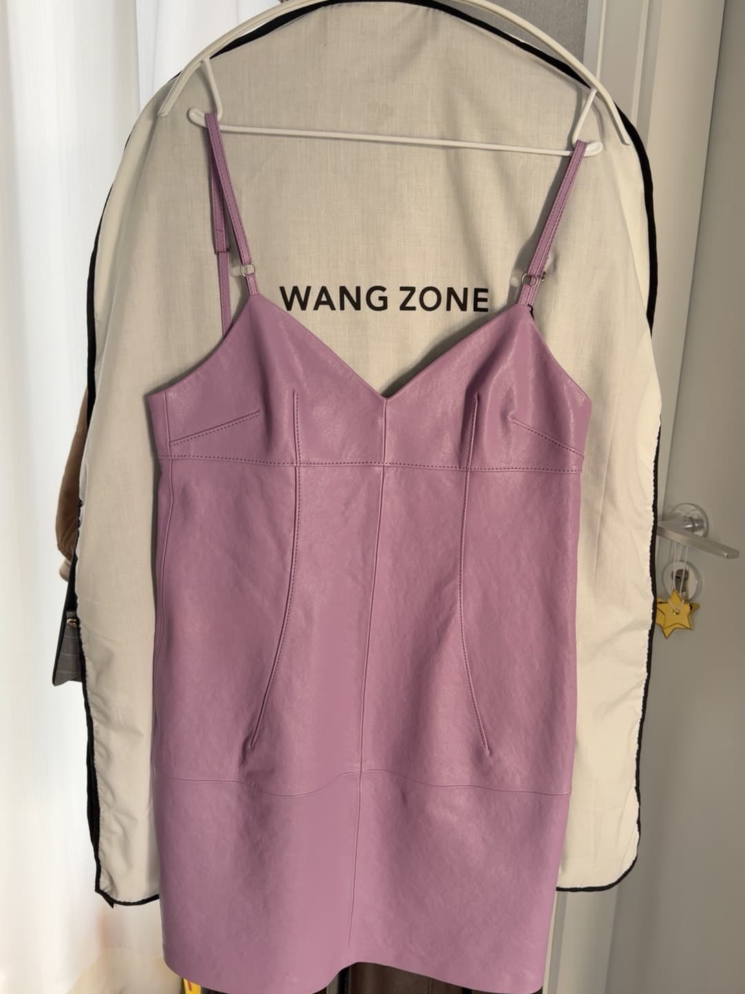 Женское кожаное платье на подтяжках COACH, модель CS412, размер M, фиолетовое
