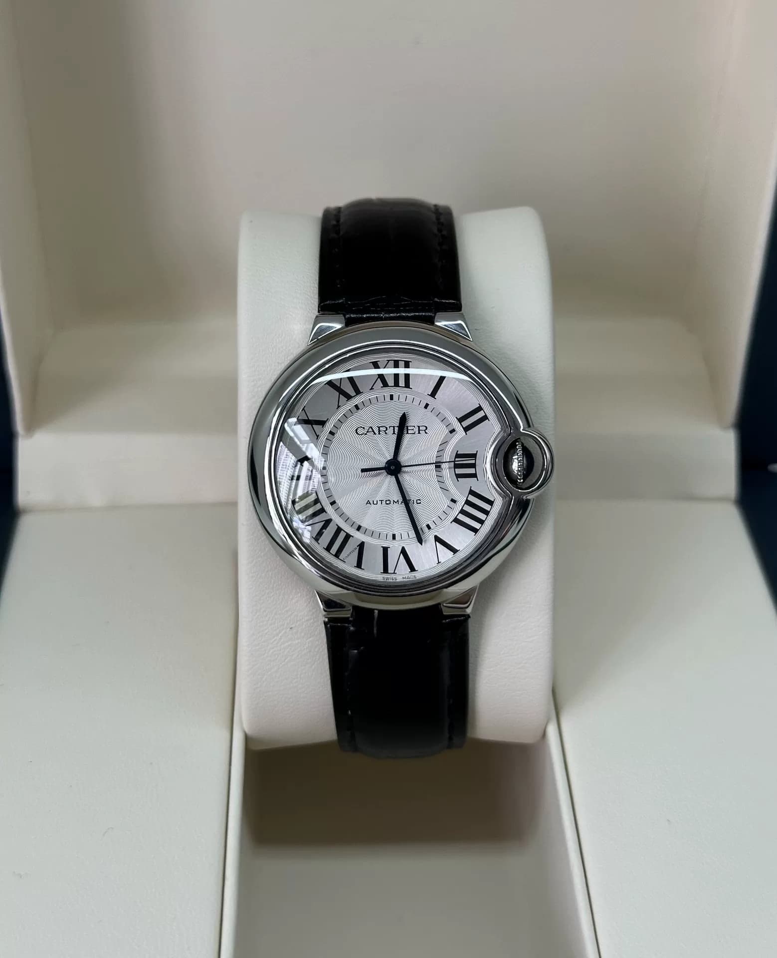 Механические часы Cartier Blue Balloon с автоподзаводом, корпус из нержавеющей стали, черный ремешок из крокодиловой кожи, римская цифра