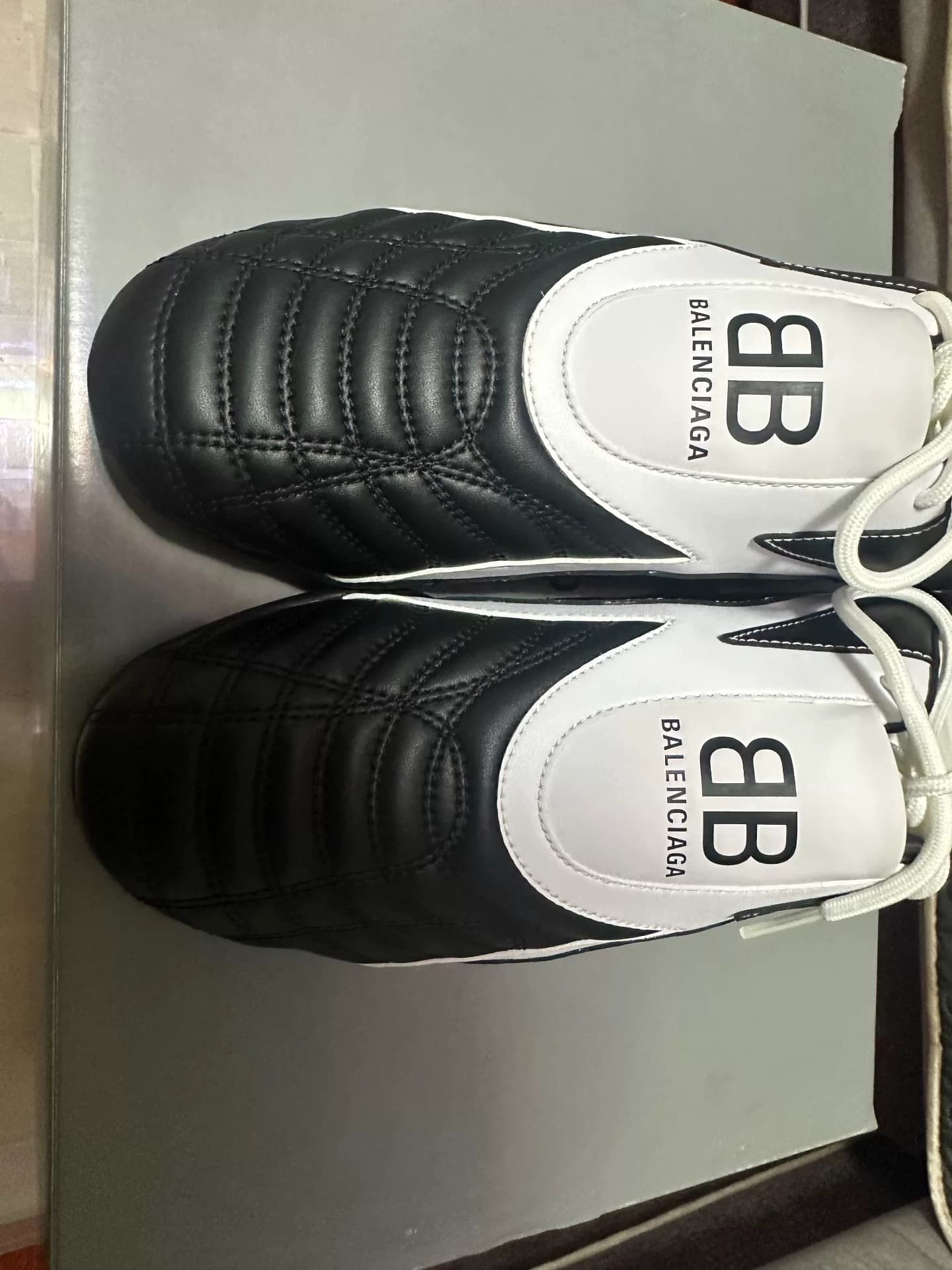 Совершенно новые оригинальные кроссовки Balenciaga Zen, европейский размер 39 (260 мм), оригинальная коробка.-