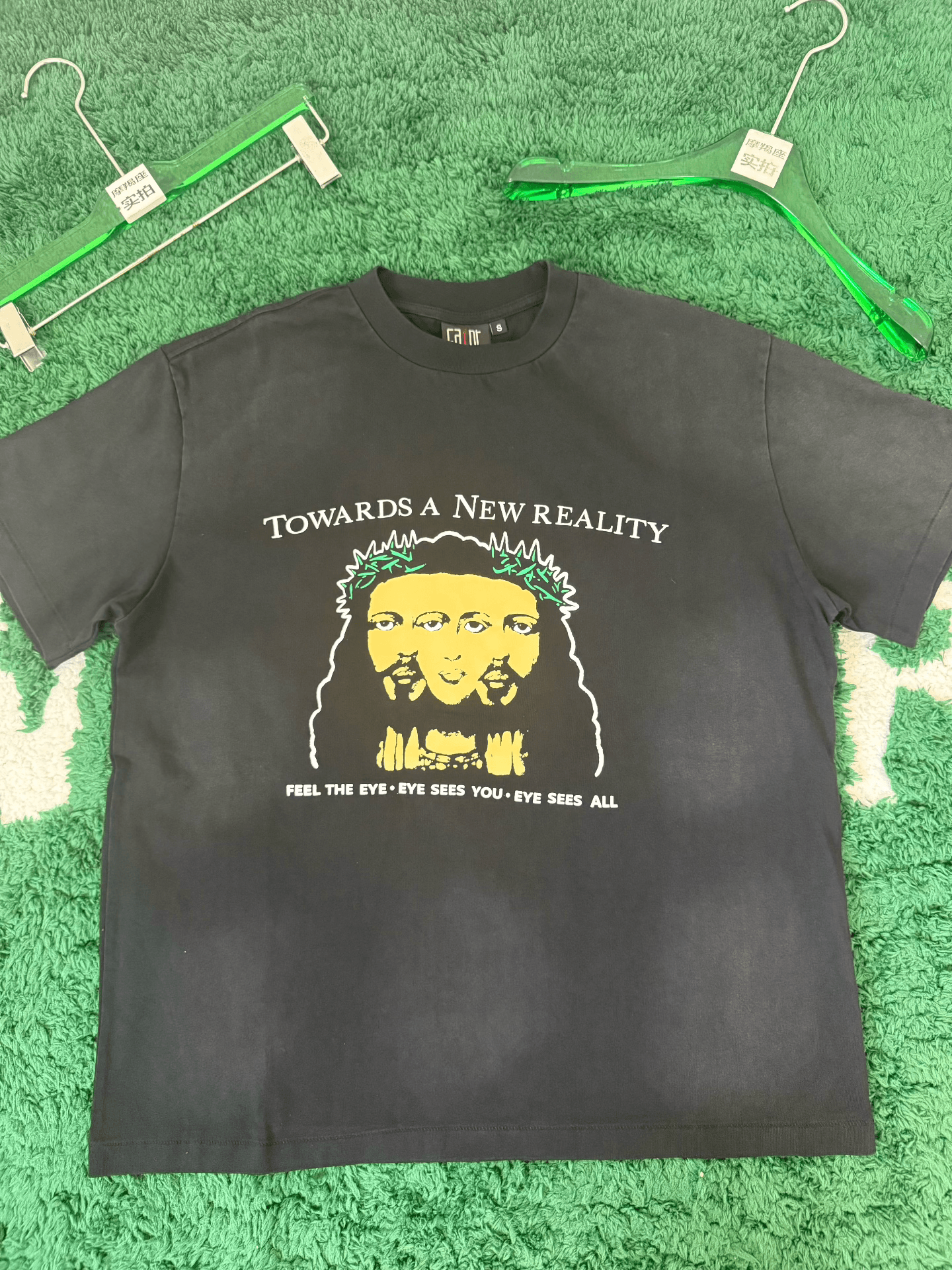 У нас новая партия в 320 грамм, игольчатая версия perfect world!Винтажный Сайн