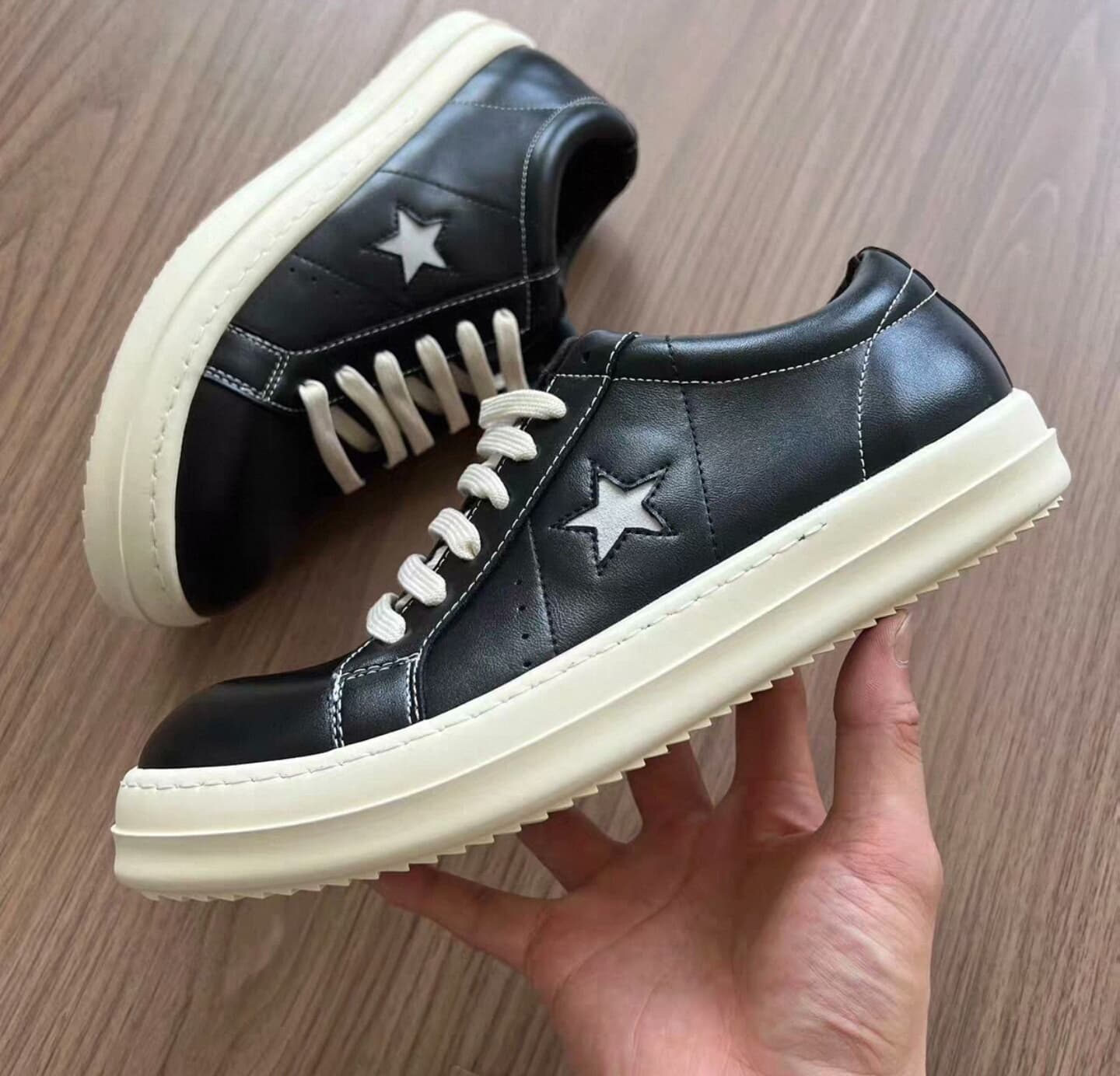 Новинка 2025 года от RICK OWENS, которая появится на прилавке в начале лета.