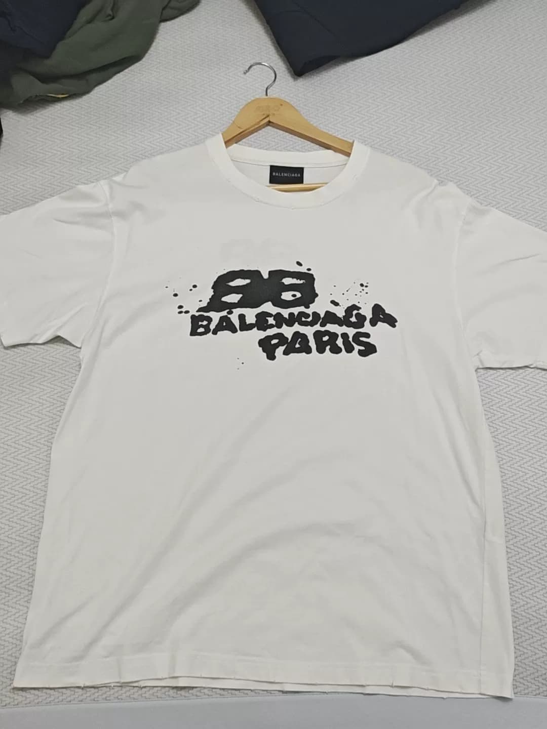 Поезжайте за границу, чтобы купить платье Balenciaga с короткими рукавами размера xs