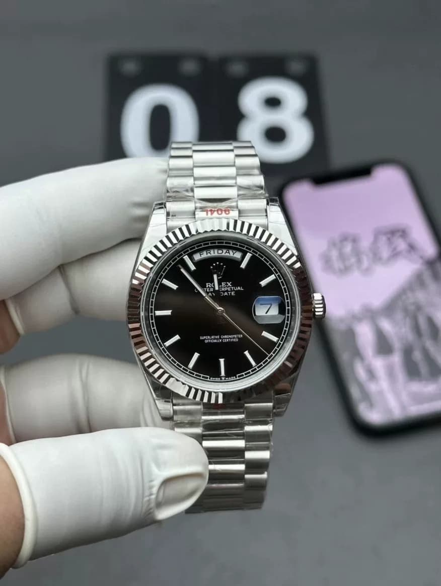 Rolex Black Rock Sugar со всеми классическими элементами и президентской цепочкой.